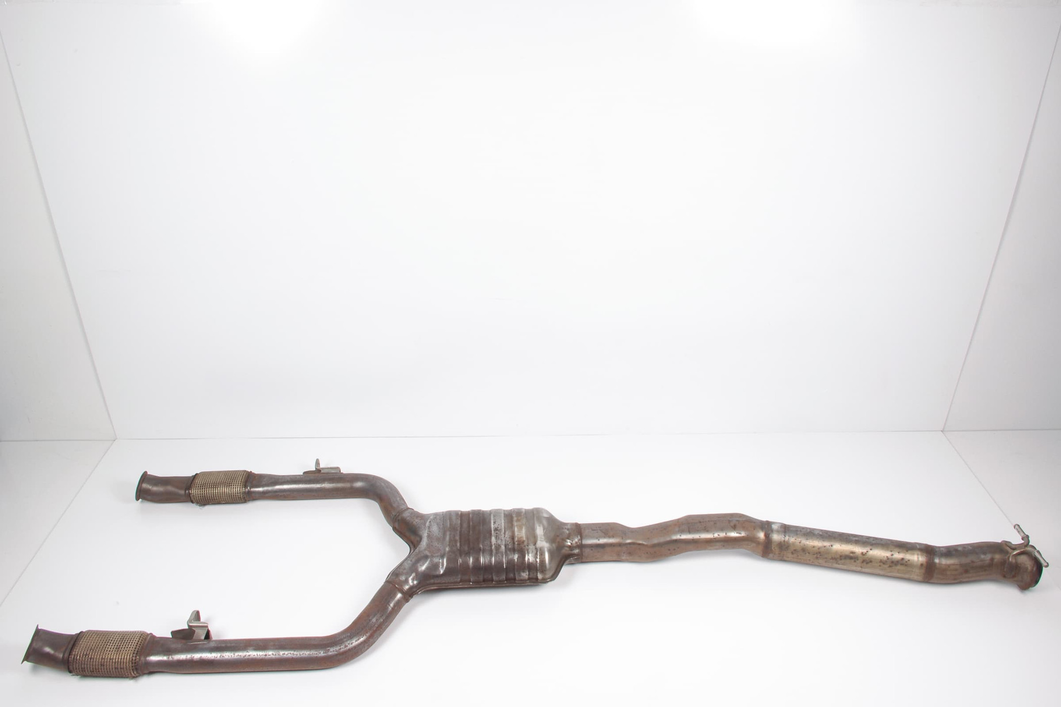 Mercedes 2054910401 AMG Exhaust Central | W205 S205 C205 C