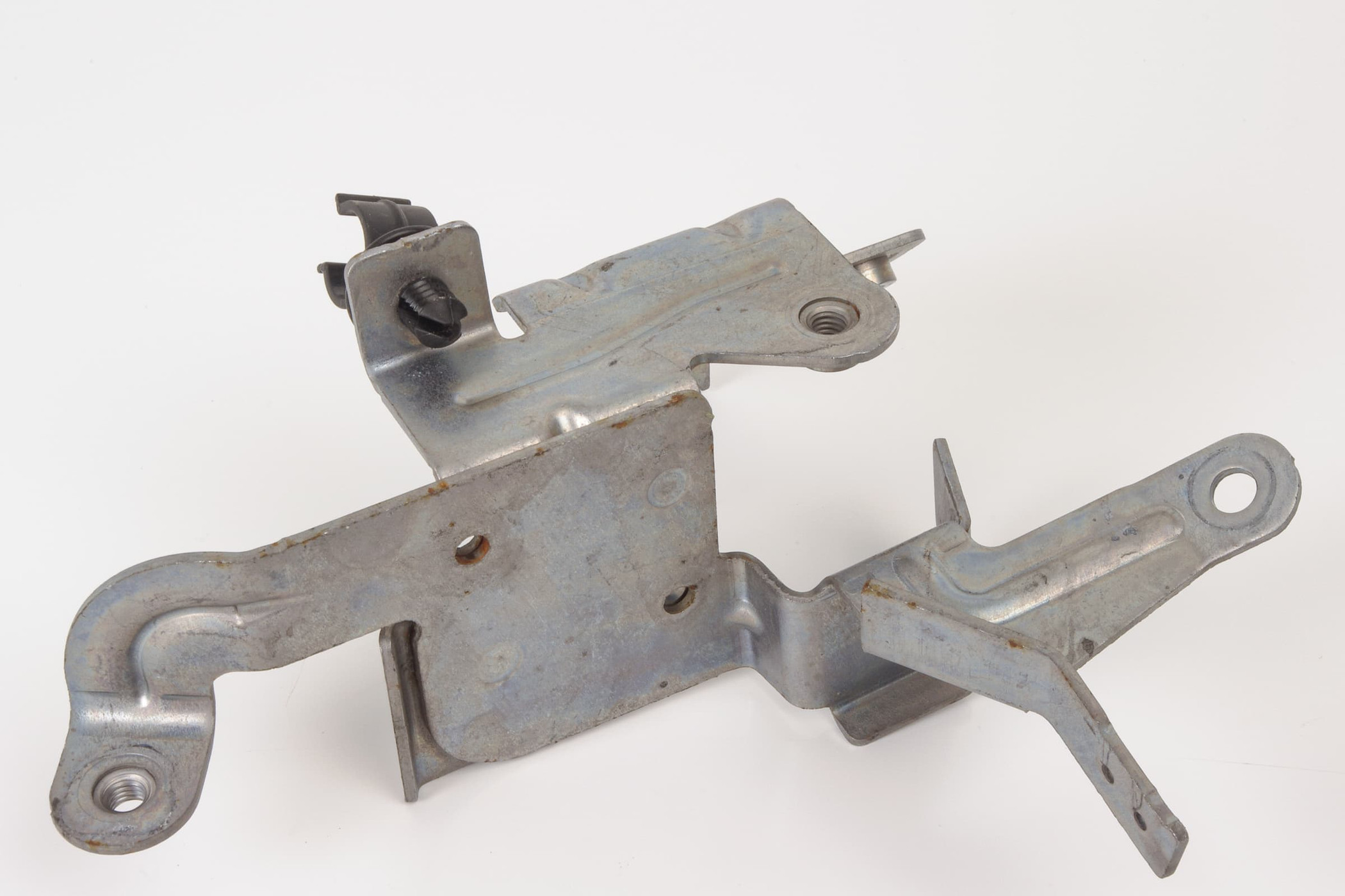 Mercedes 2761596041 Vacuum Pump Bracket | W205 C C207 A207 W212 W213 C238 E...