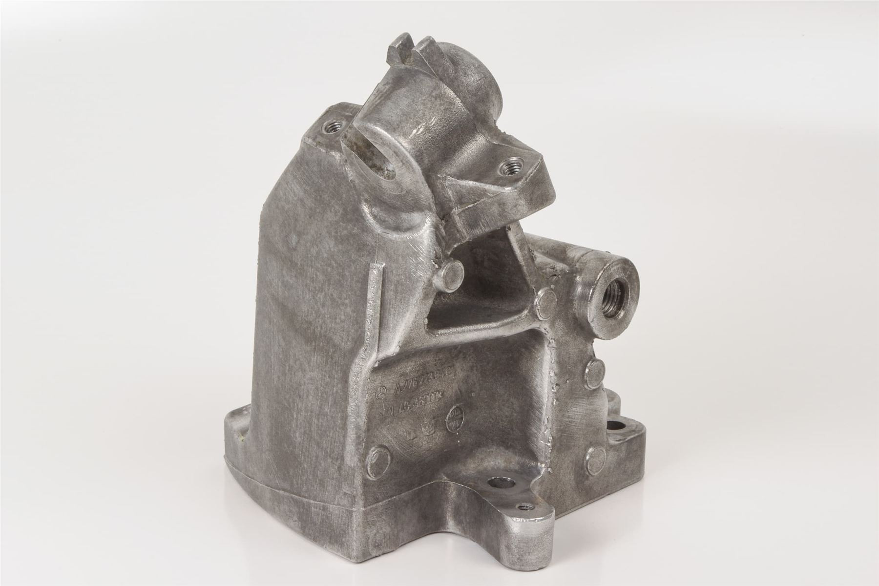 Mercedes 2762233404 Engine Mount Bracket | W166 M X166 GL R172 SLK W205 C...