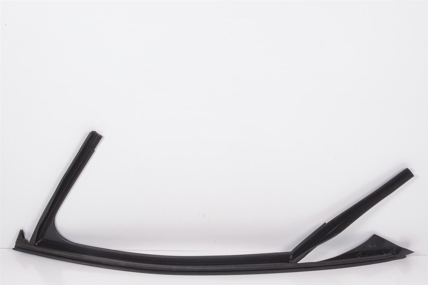 Mercedes 2057254500 Window Seal Rail - Front Left | W205 V205 S205 C205 A205 C