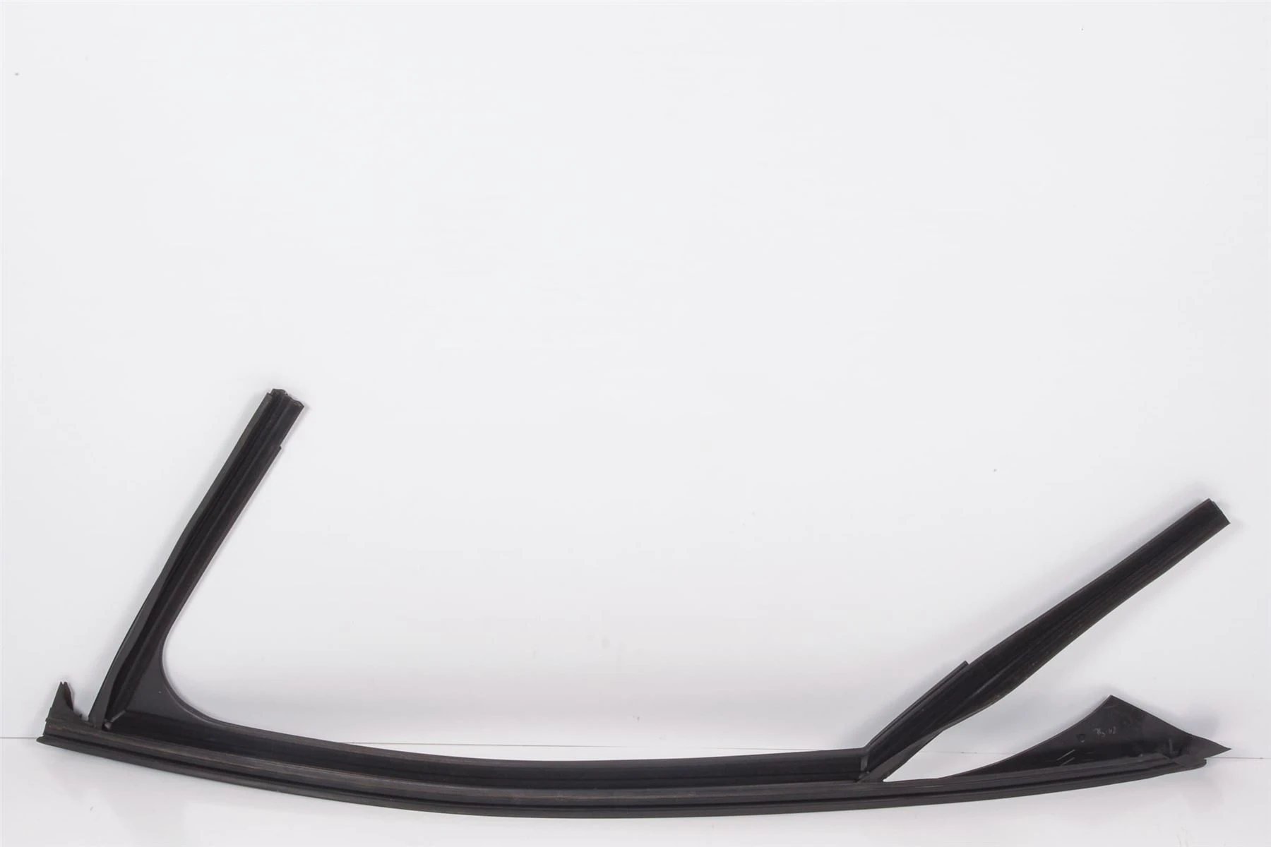 Mercedes 2057254500 Window Seal Rail - Front Left | W205 V205 S205 C205 A205 C
