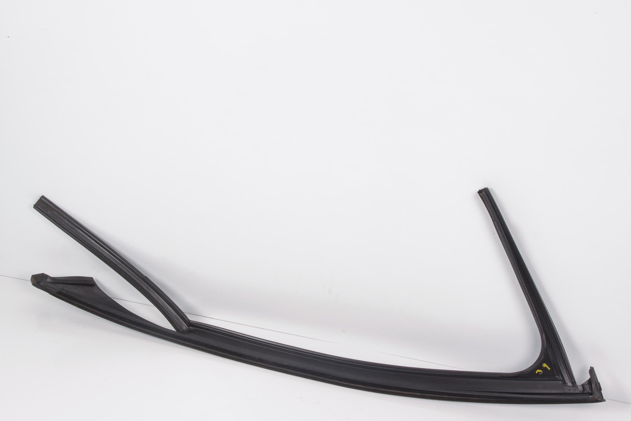 Mercedes 2057254500 Window Seal Rail - Front Left | W205 V205 S205 C205 A205 C