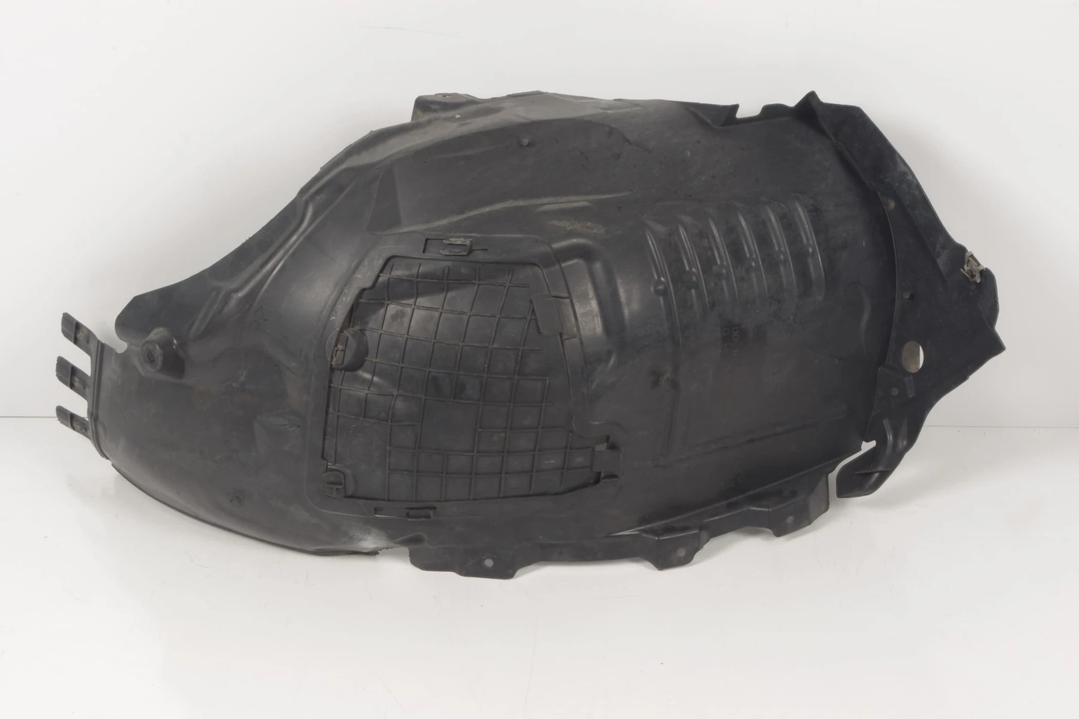 Mercedes 2056903401 Wheel Arch Liner - Front Right | W205 V205 C