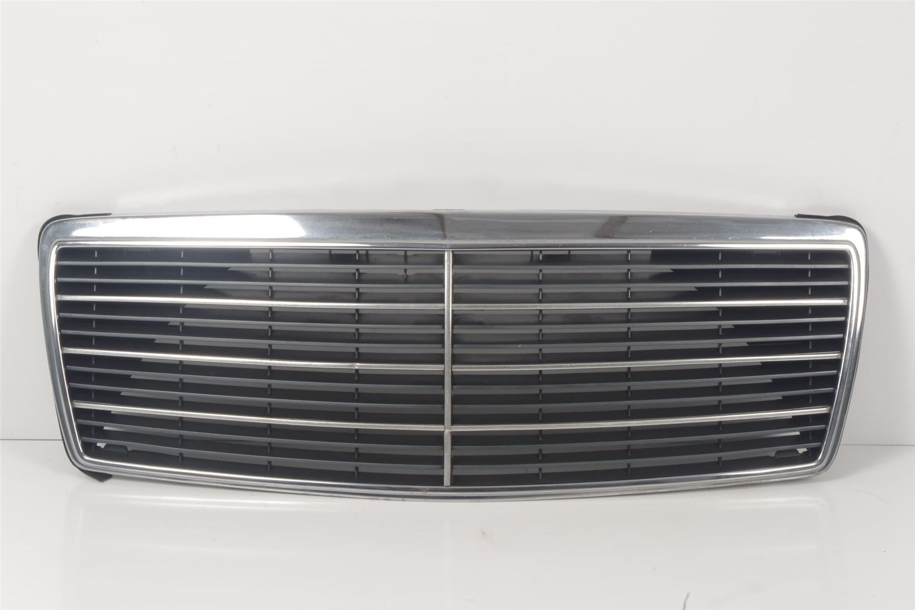 Mercedes 1408800485 Bonnet Grille | W140 V140 S