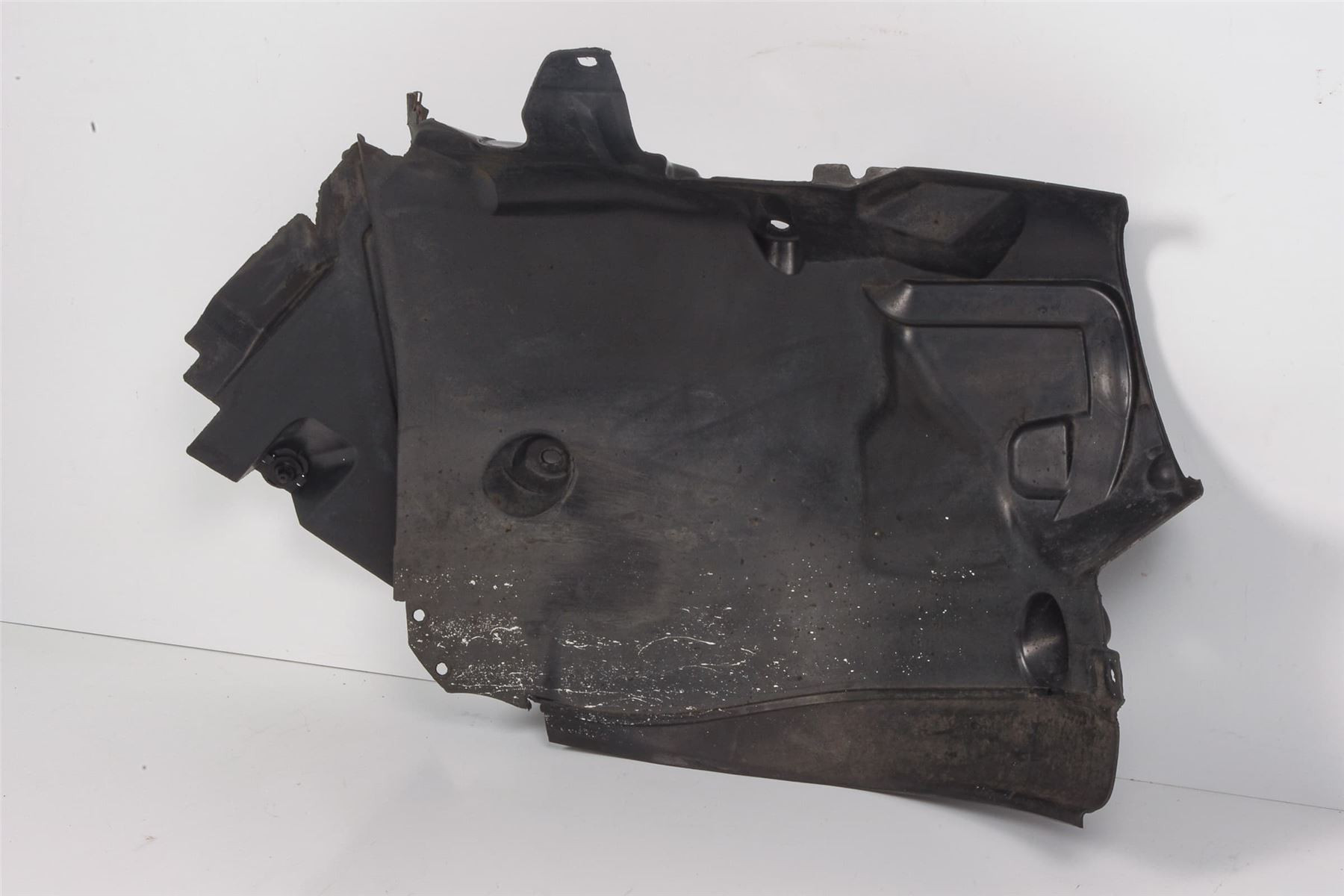 Mercedes 2046906830 Wheel Arch Liner - Front Left | W204 C