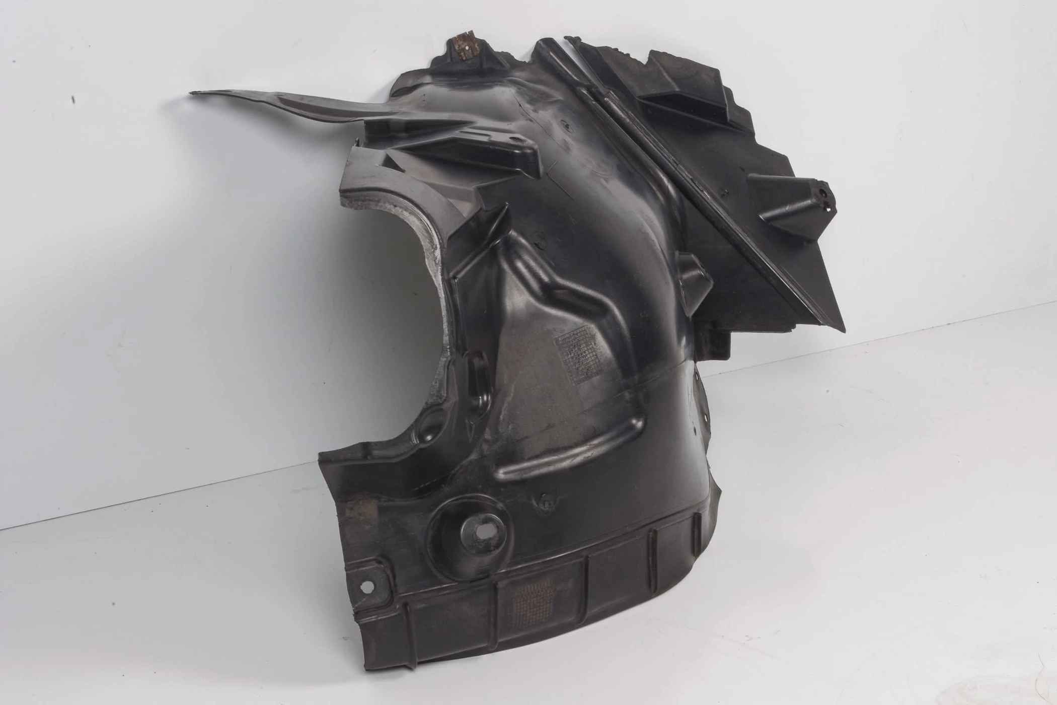 Mercedes 2046906830 Wheel Arch Liner - Front Left | W204 C
