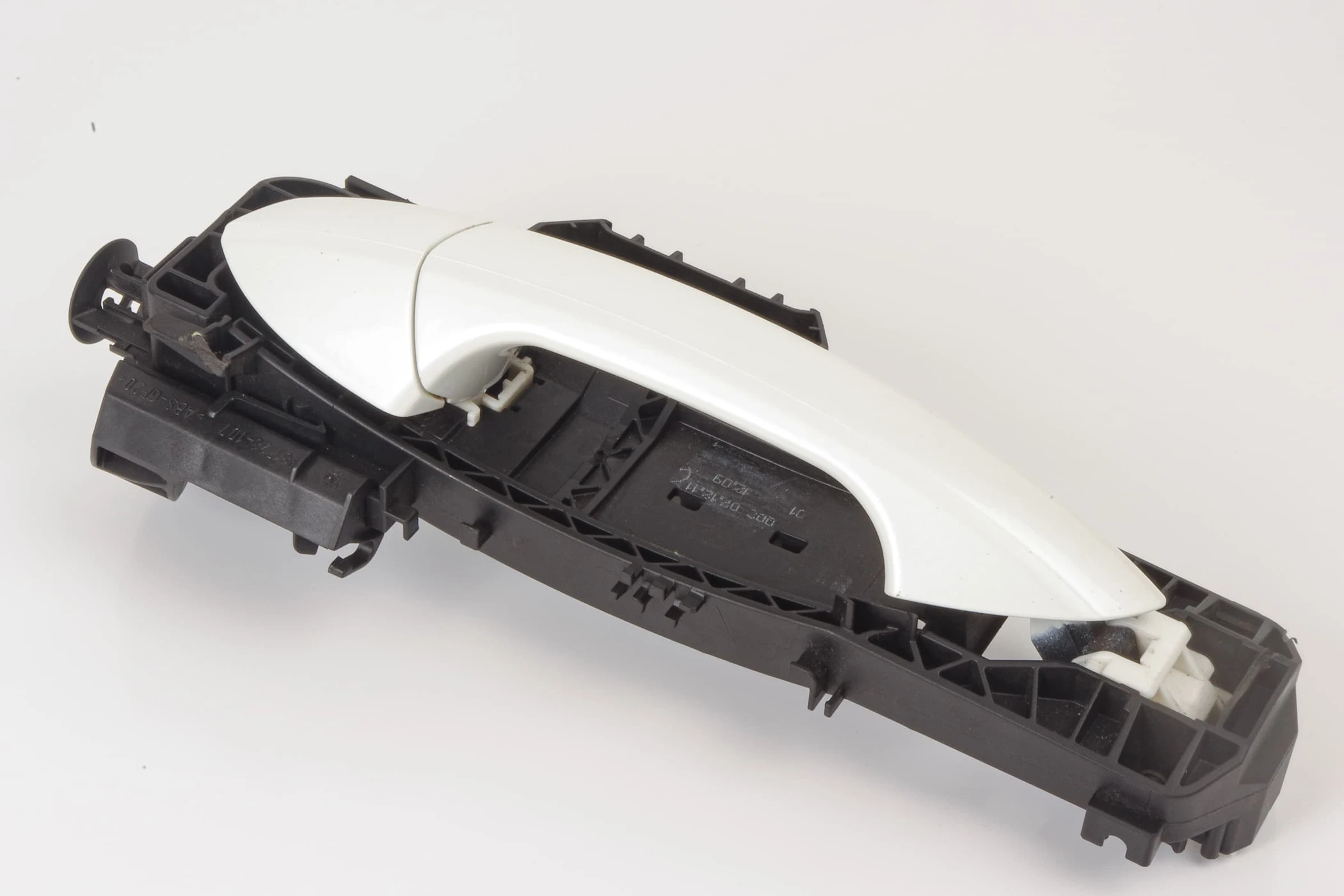 Mercedes 2047600270 Exterior Door Handle - Front Right White | W117 CLA X156...