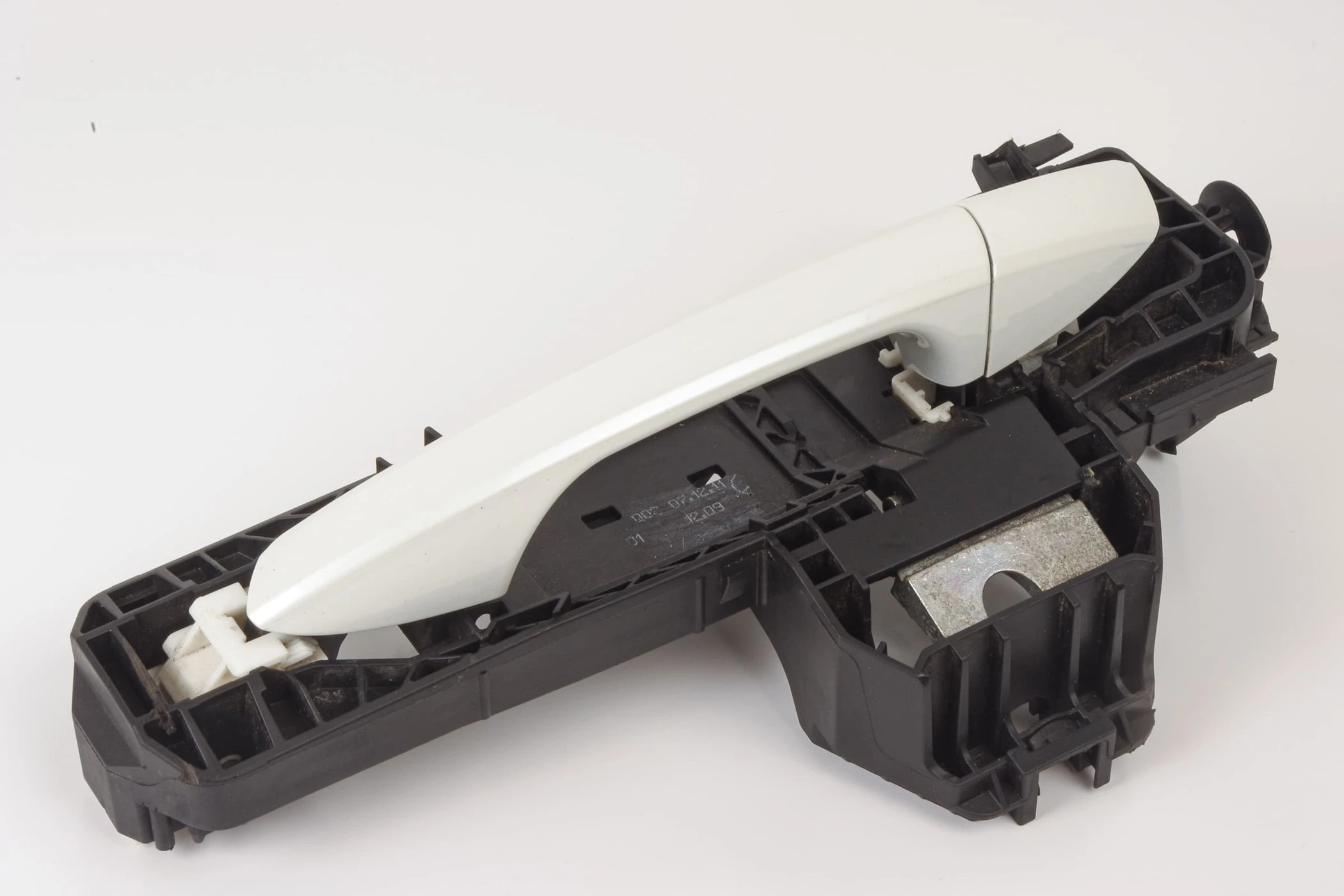 Mercedes 2047600270 Exterior Door Handle - Front Right White | W117 CLA X156...