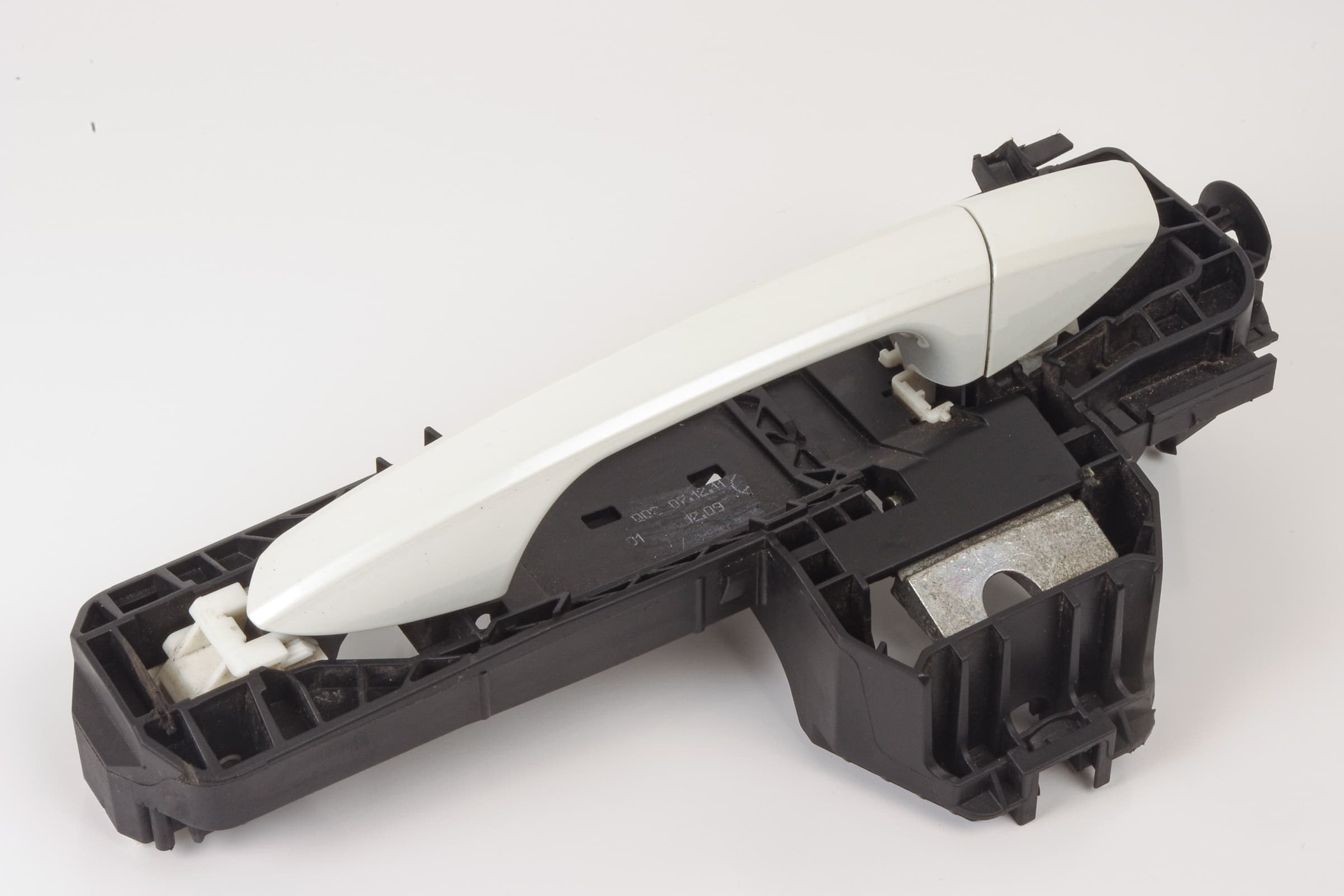 Mercedes 2047600270 Exterior Door Handle - Front Right White | W117 CLA X156...