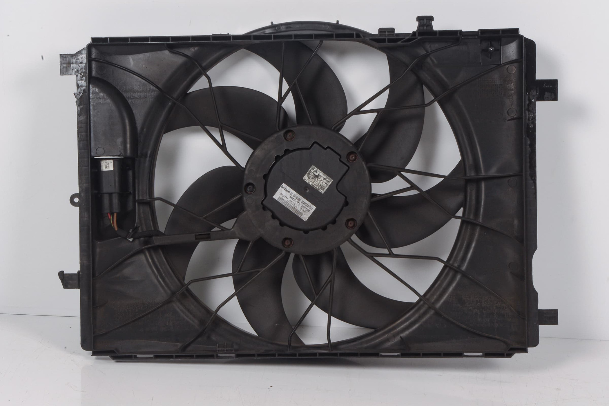 Mercedes 2045000293 Cooling Fan | R172 SLK W204 C X204 GLK C207 A207 W212 E...