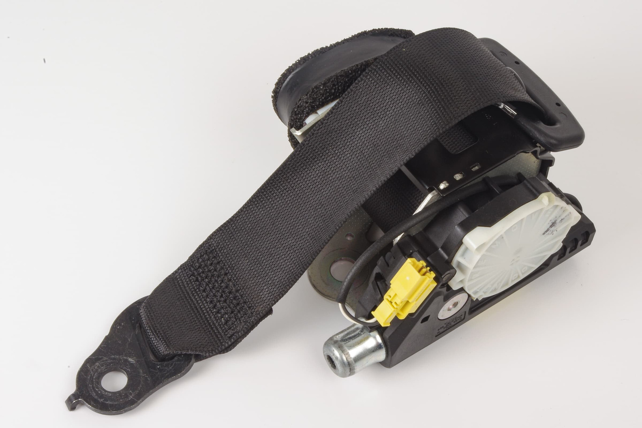 Mercedes 2048605586 Seat Belt - Rear Left Black | W204 C