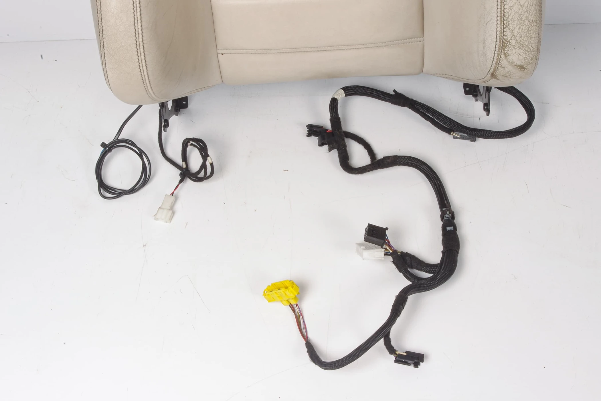 Mercedes 2049104333 AMG Seat Backrest - Front Left Cream | W204 C