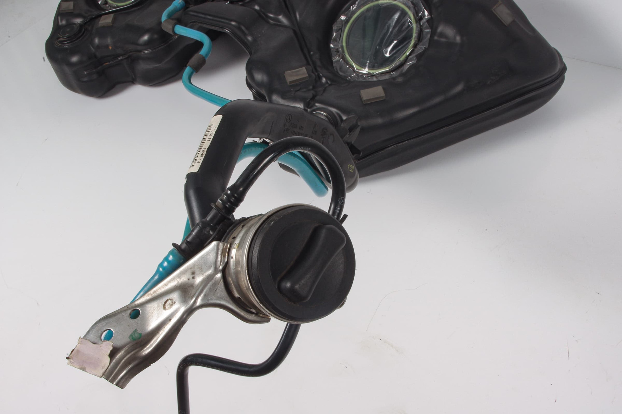 Mercedes 2044706402 Fuel Tank | W204 C