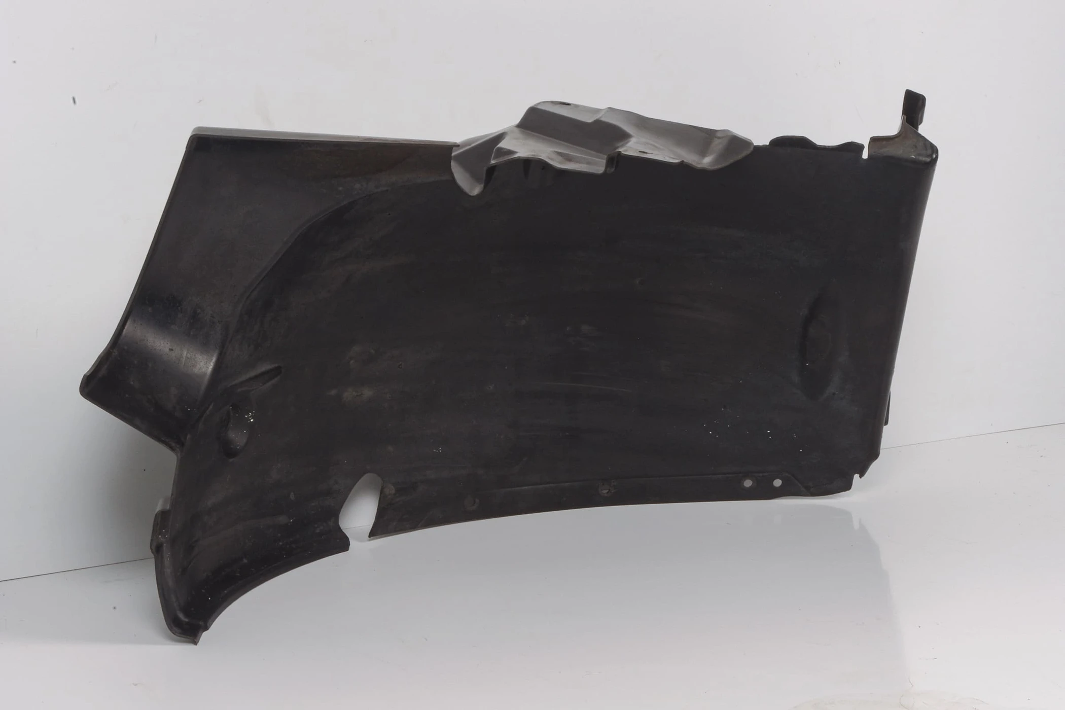 Mercedes 2046900930 Wheel Arch Liner - Front Left | W204 W205 S205 C