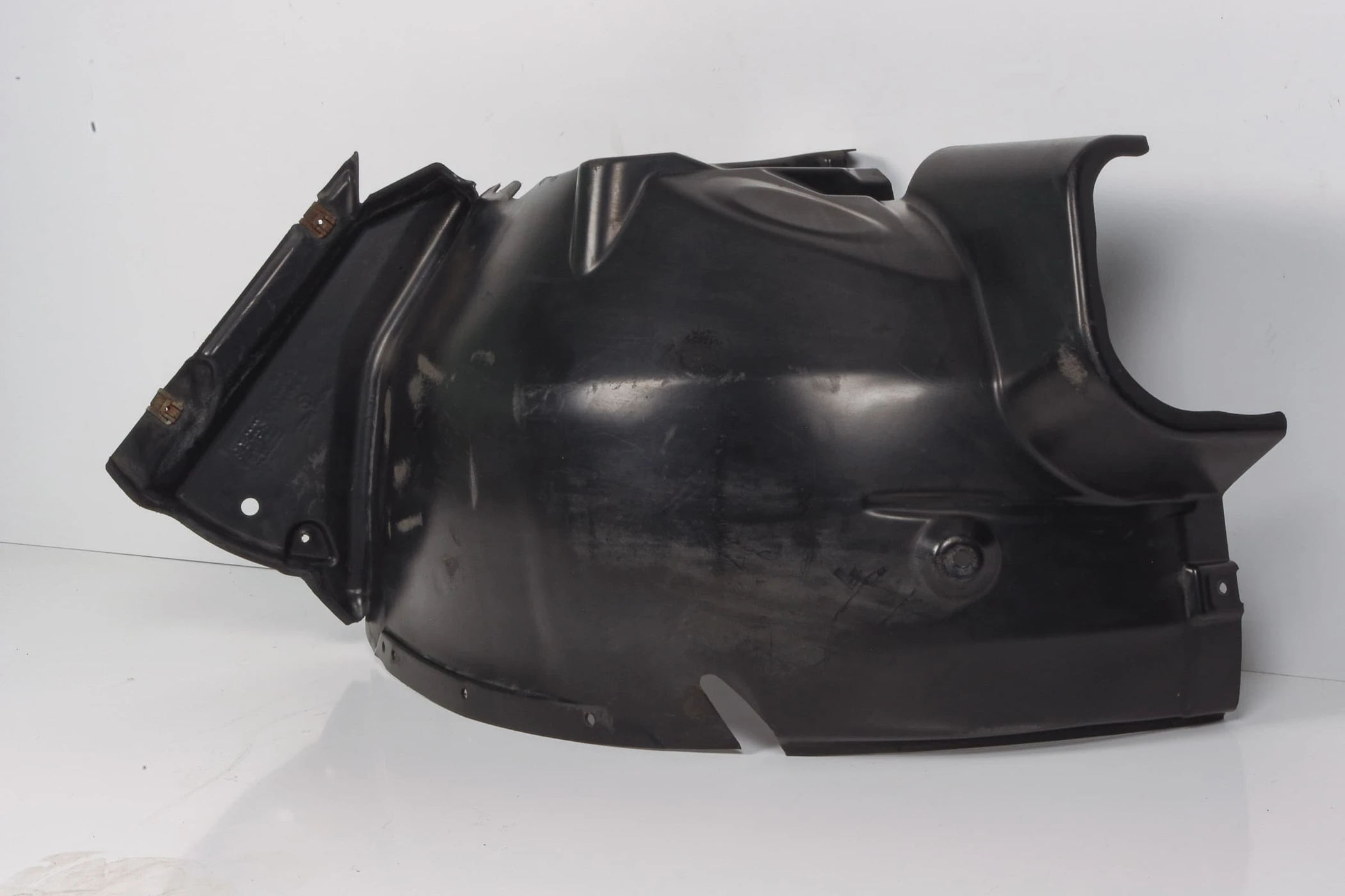 Mercedes 2046900930 Wheel Arch Liner - Front Left | W204 W205 S205 C