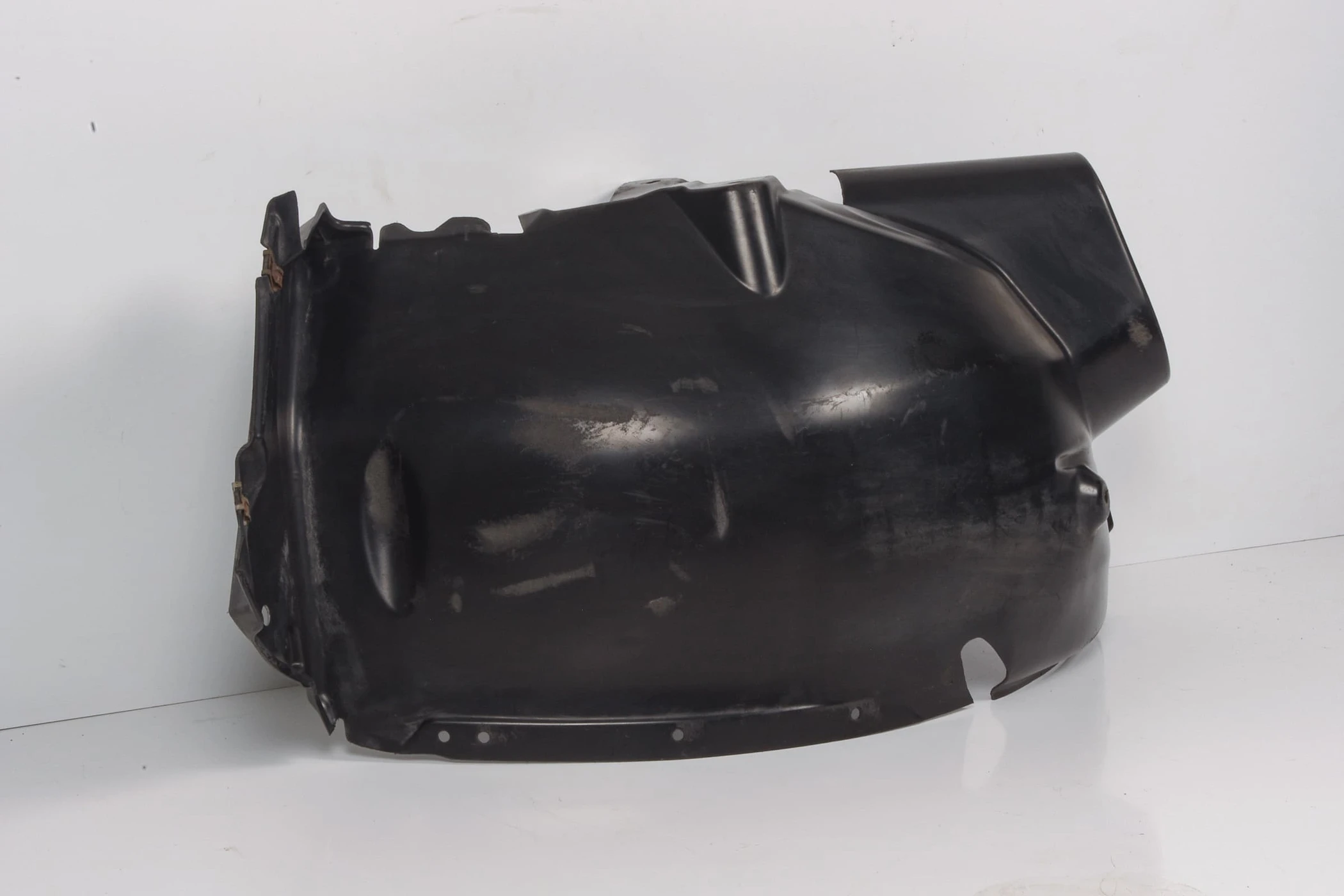 Mercedes 2046900930 Wheel Arch Liner - Front Left | W204 W205 S205 C