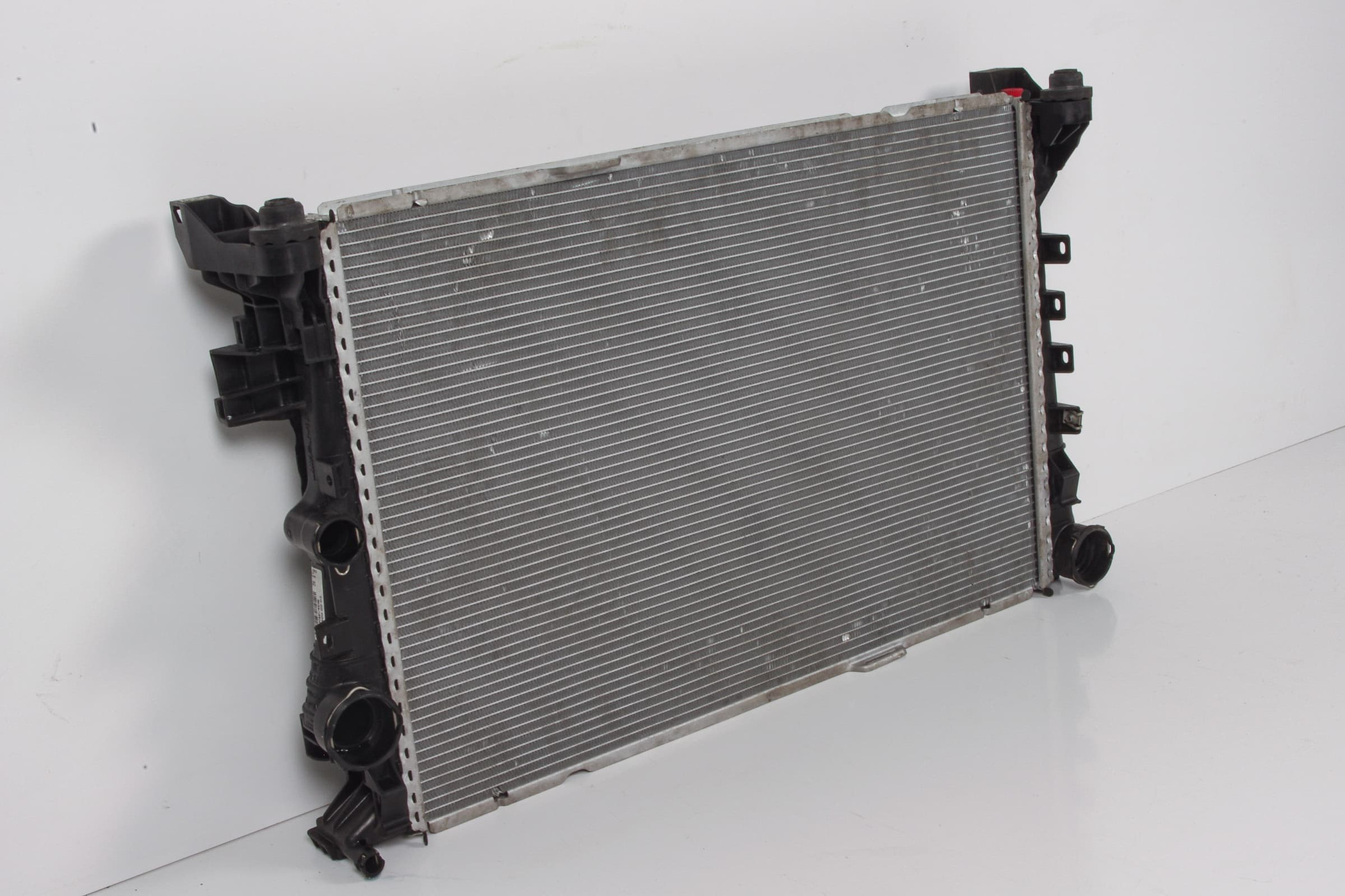Mercedes 1975000003 Radiator | R172 SLK C197 SLS W204 C W212 E C218 X218 CLS...