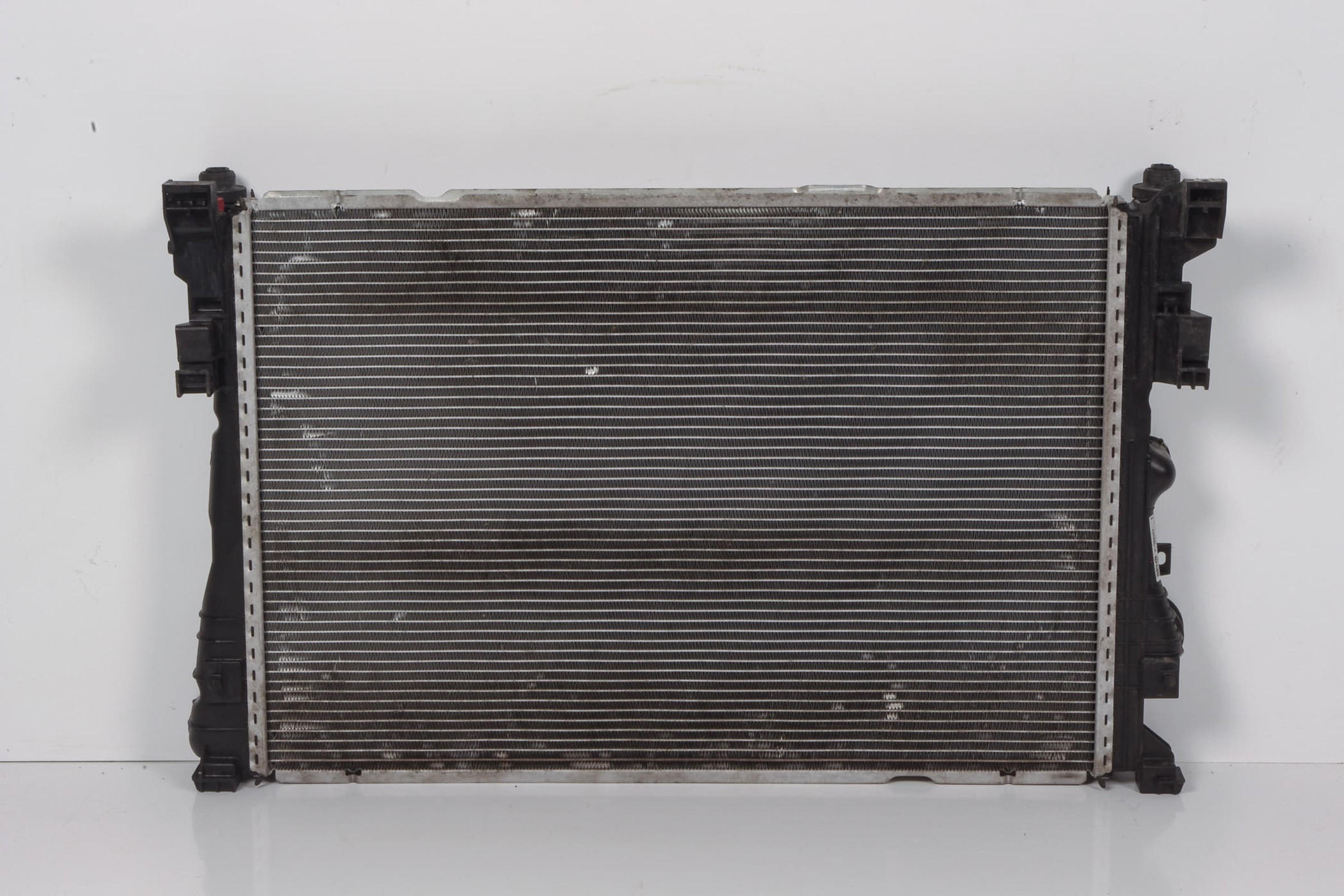 Mercedes 1975000003 Radiator | R172 SLK C197 SLS W204 C W212 E C218 X218 CLS...