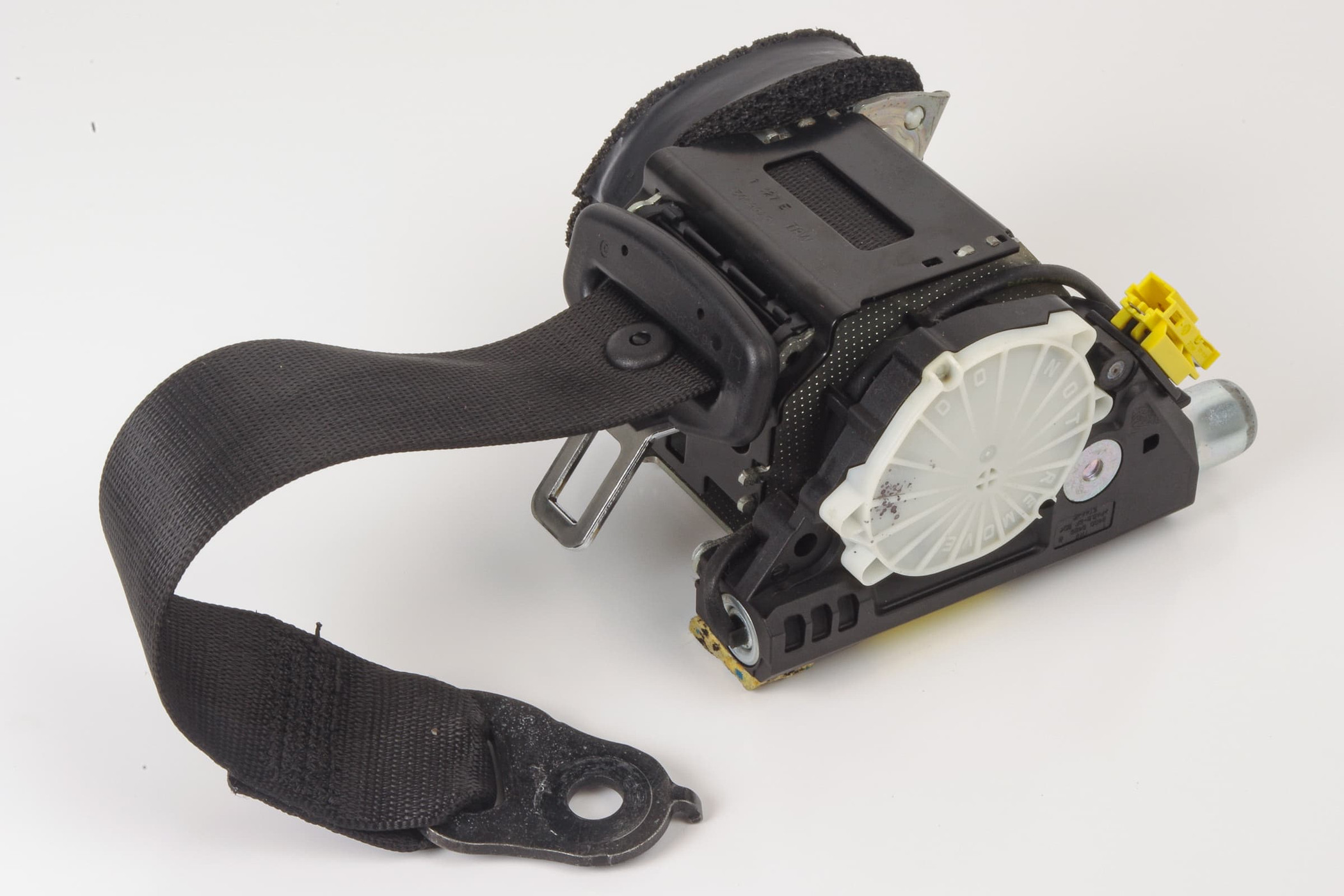 Mercedes 2048605686 Seat Belt - Rear Right Black | W204 C