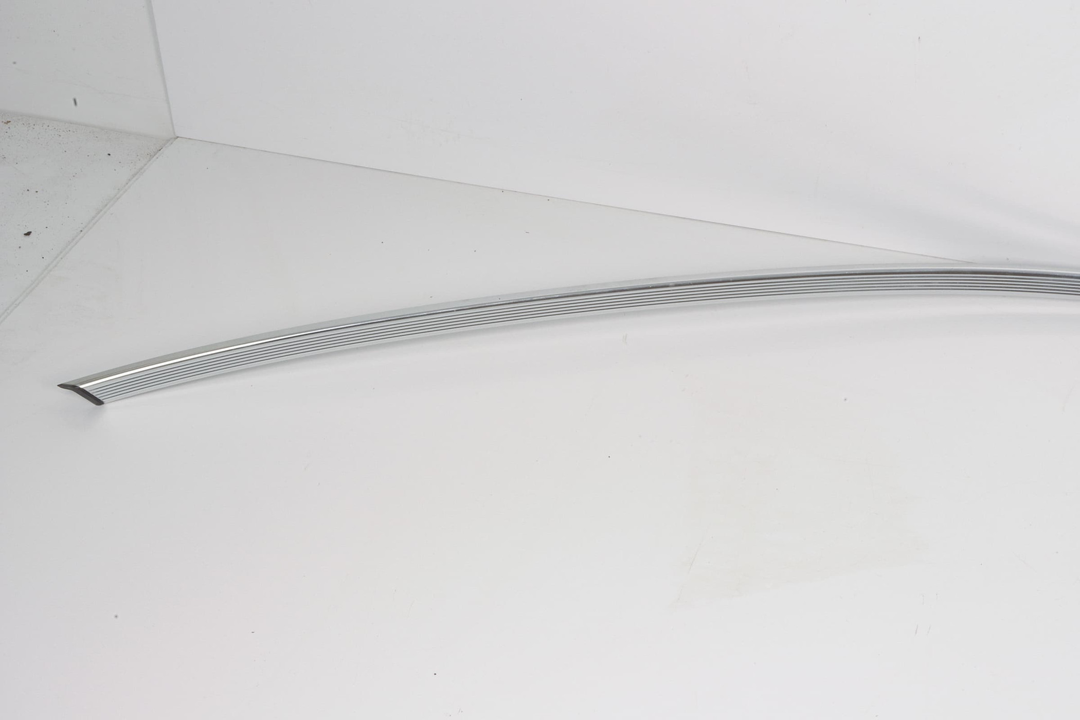 Mercedes 2046902180 Window Trim - Left | W204 C