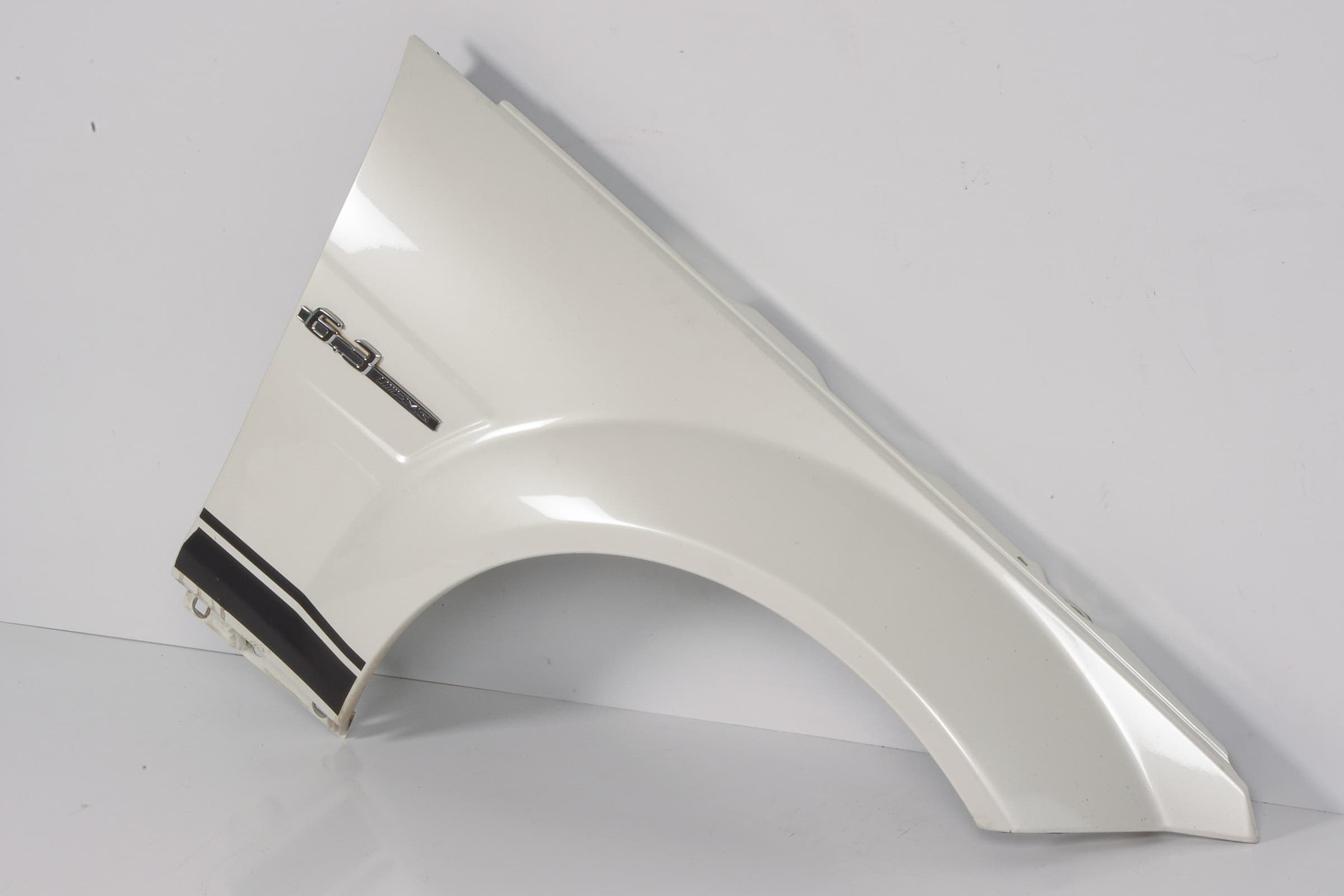 Mercedes 2048800818 AMG Wing - Front Right White | W204 C