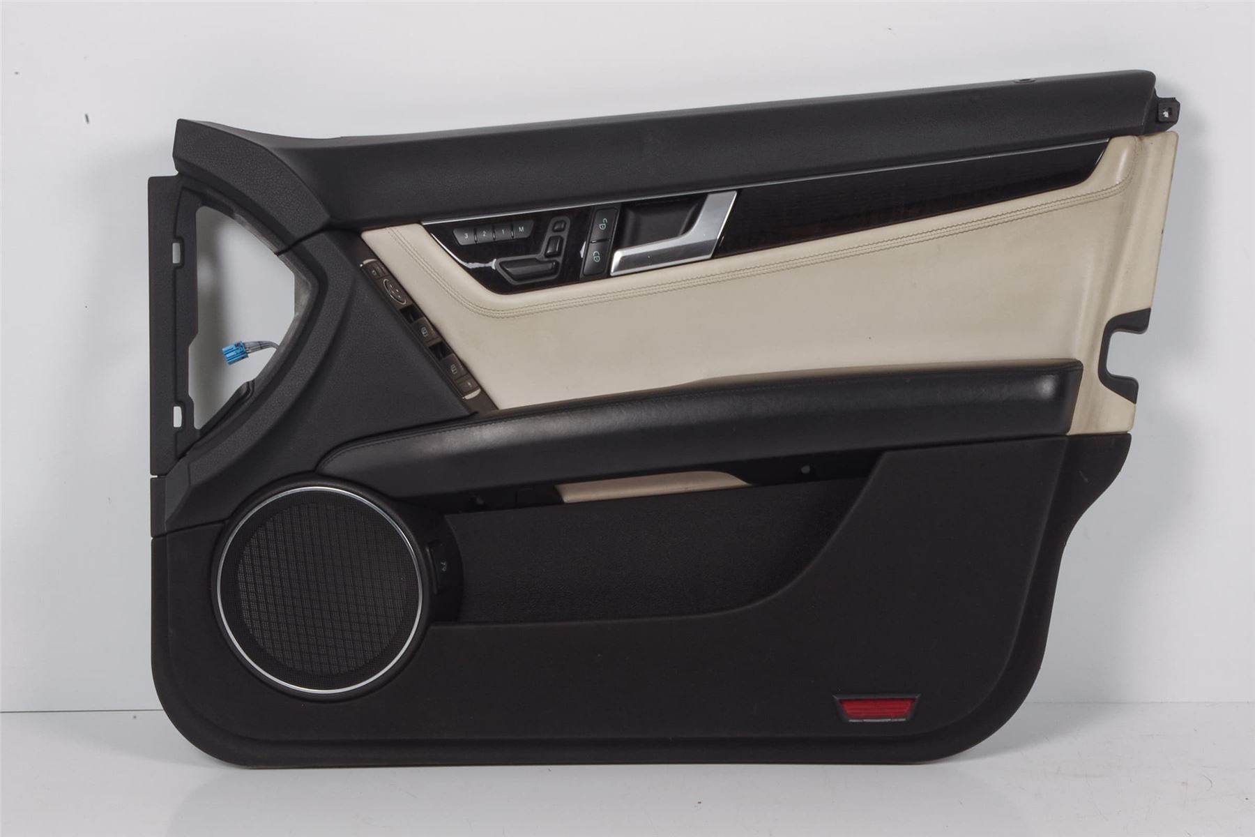 Mercedes 2047206163 AMG Door Card - Front Right Cream | W204 C