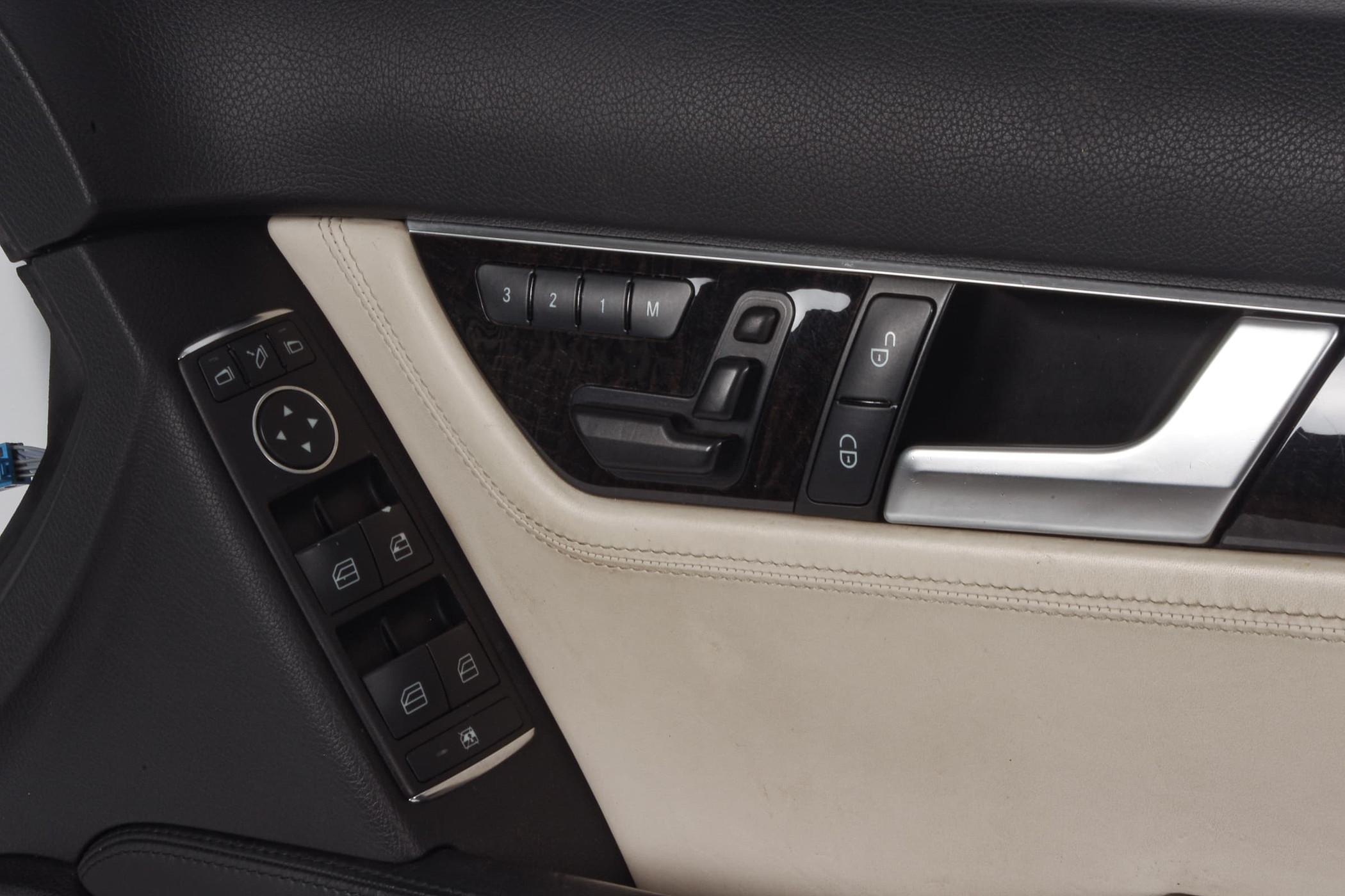 Mercedes 2047206163 AMG Door Card - Front Right Cream | W204 C