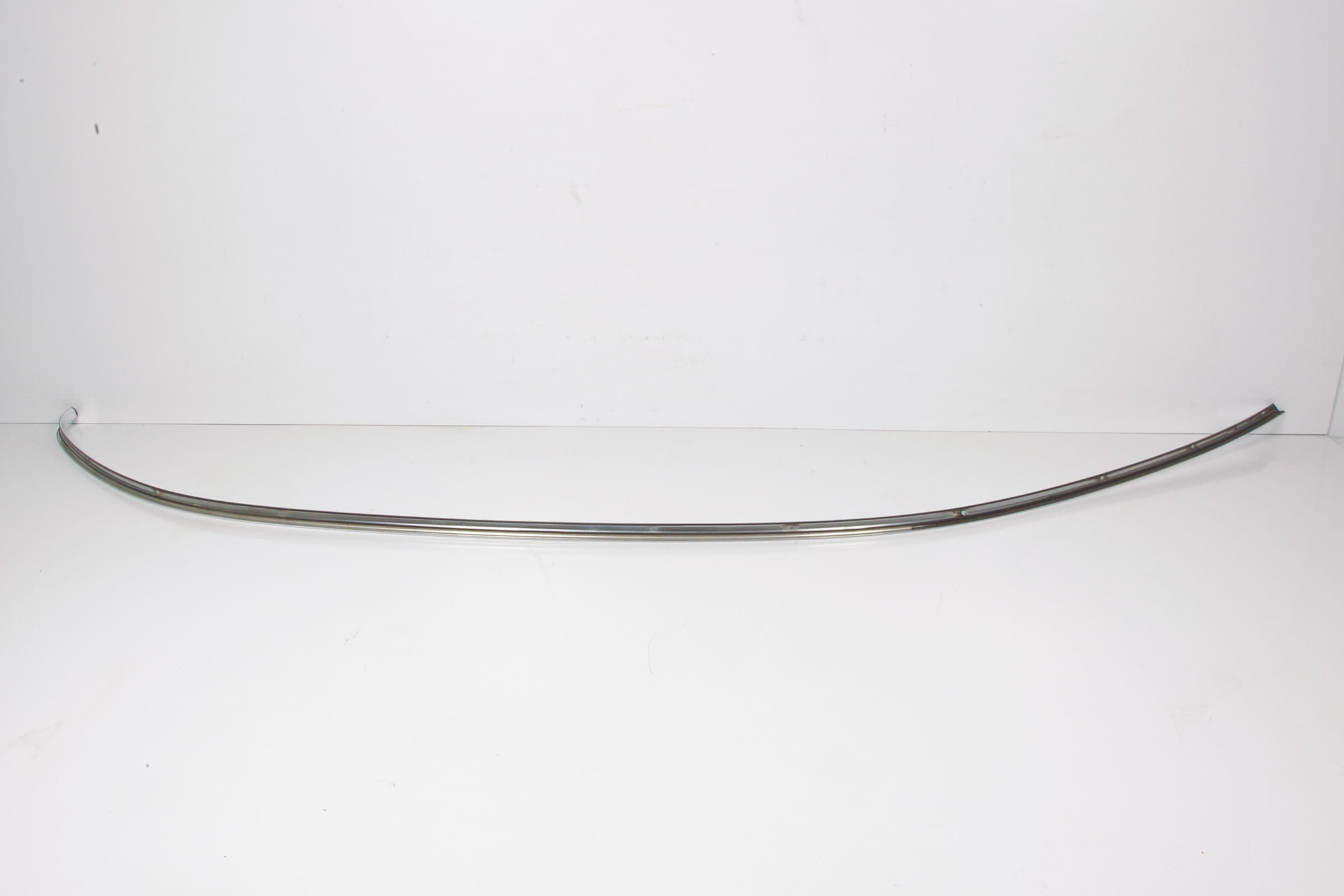 Mercedes 2046902280 Window Trim - Right | W204 C