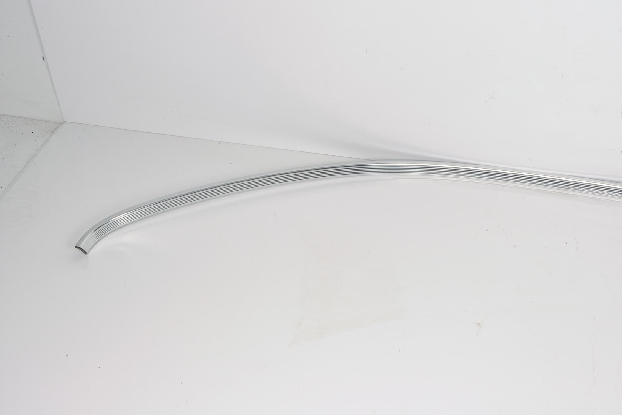Mercedes 2046902280 Window Trim - Right | W204 C