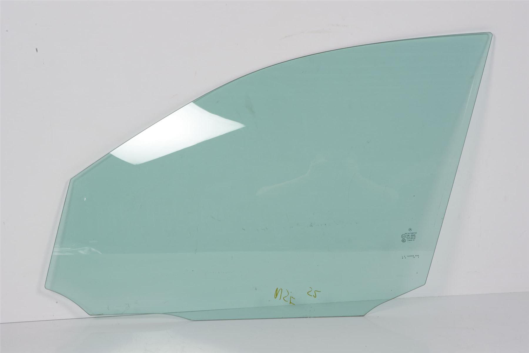 Mercedes 2047250700 Window Glass - Front Left | W204 C