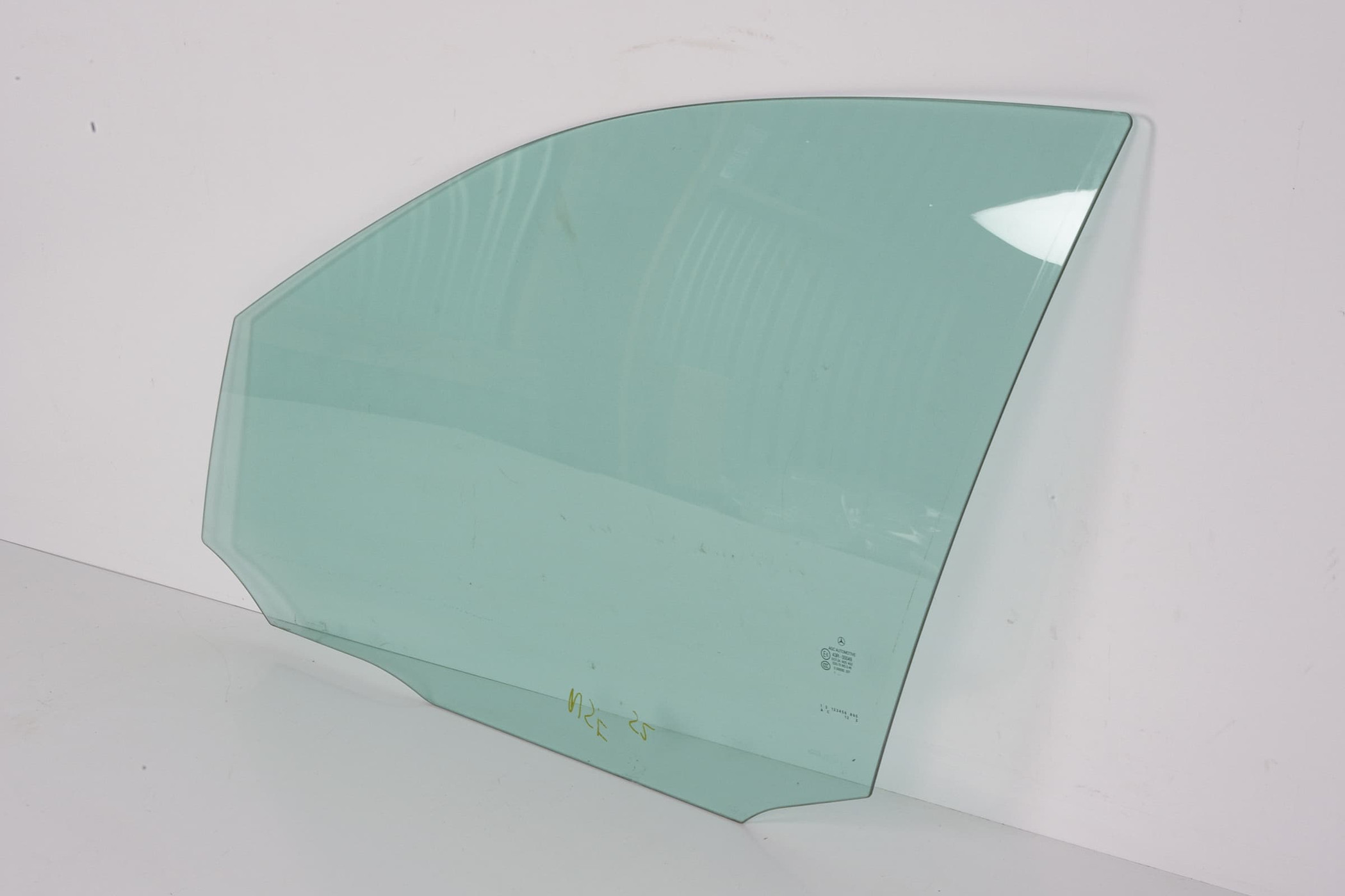 Mercedes 2047250700 Window Glass - Front Left | W204 C