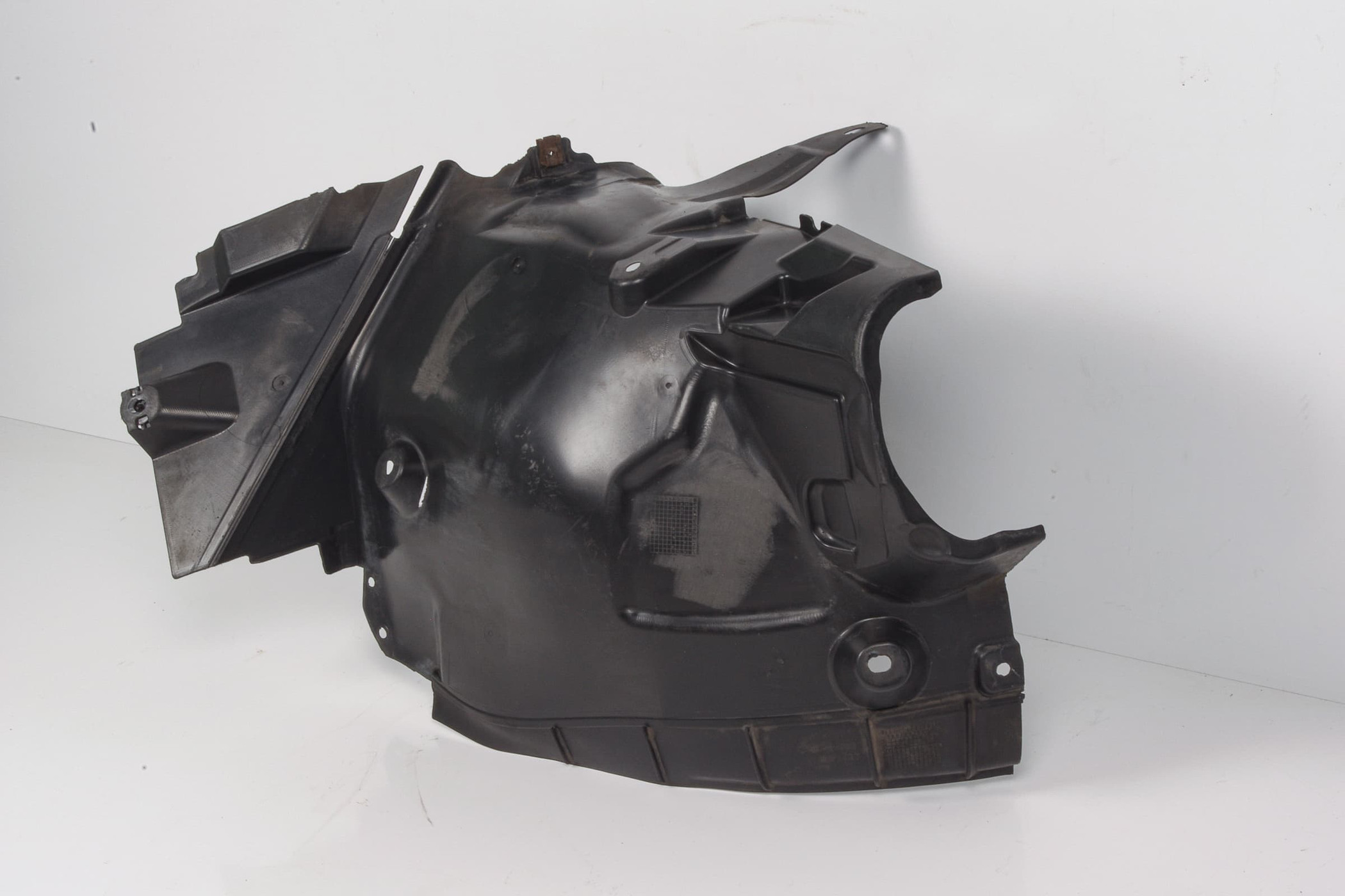 Mercedes 2046906930 Wheel Arch Liner - Front Right | W204 C