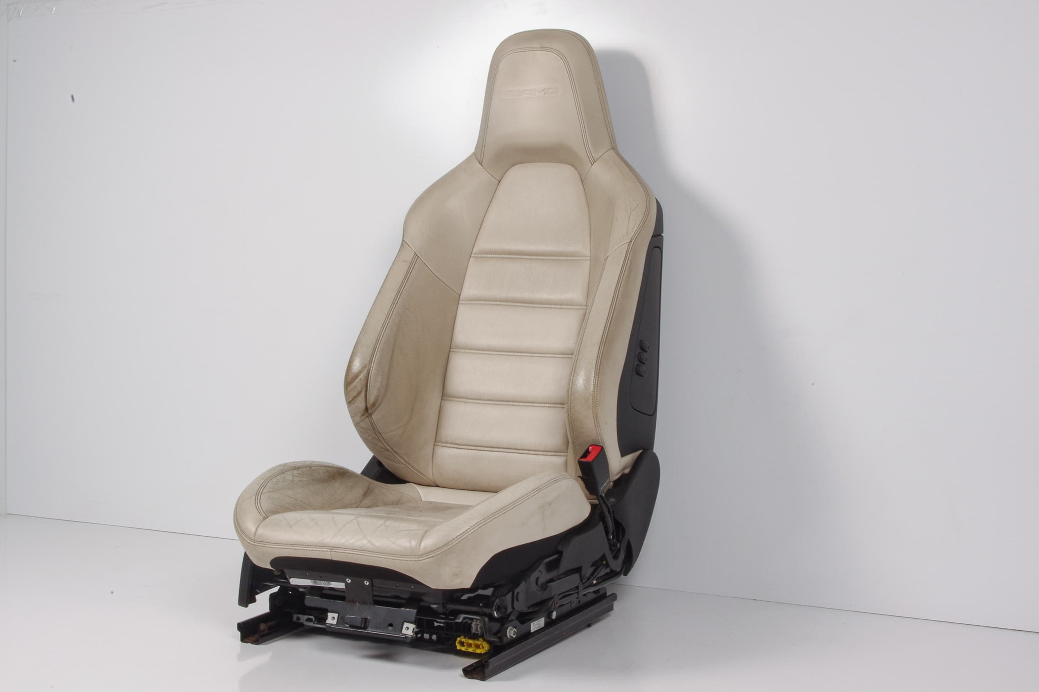 Mercedes 2049104433 AMG Seat - Front Right Cream | W124 E W126 S W201 W204 C