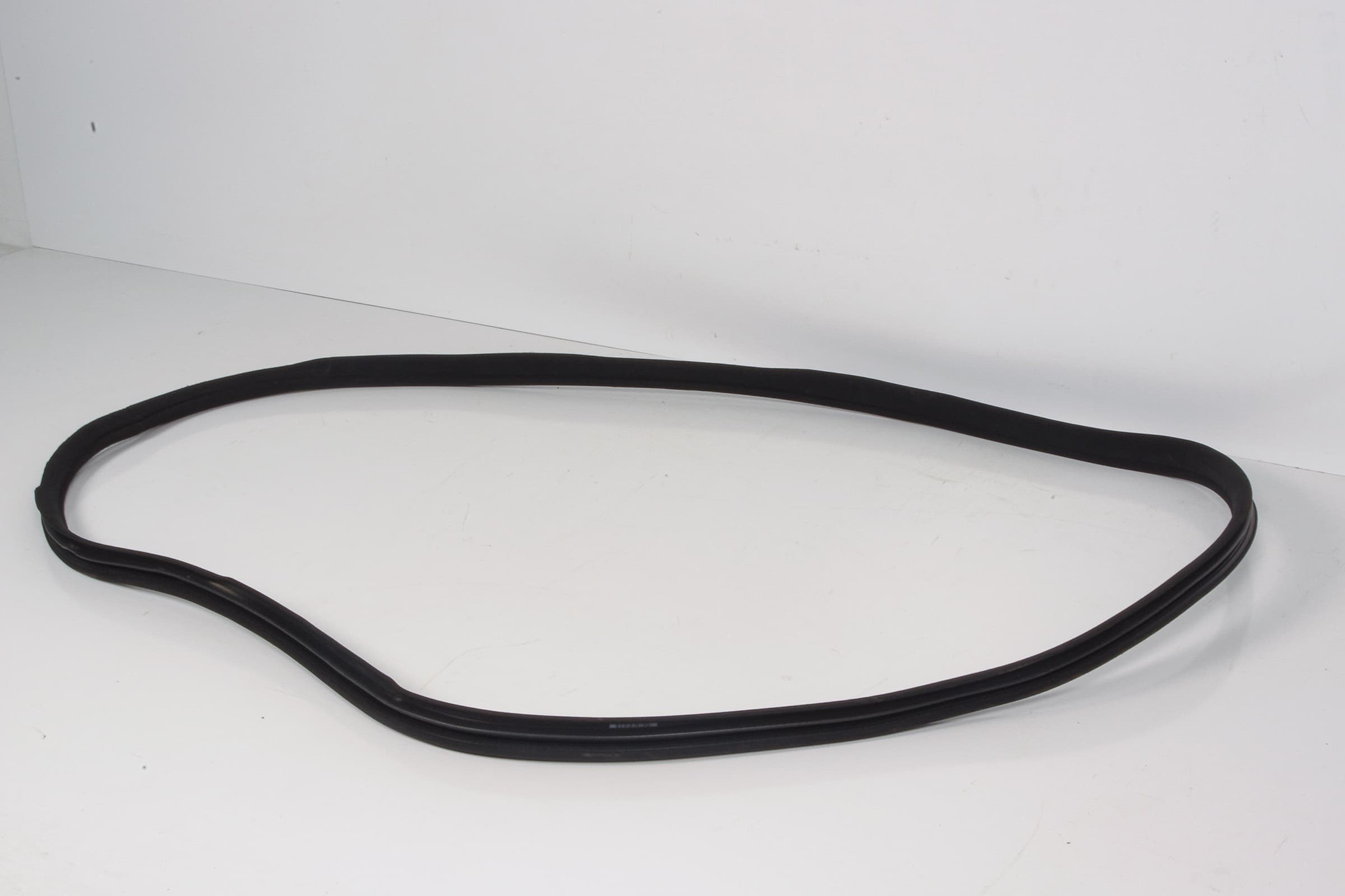 Mercedes 2046970951 Door Edge Seal - Front Left Black | W204 C