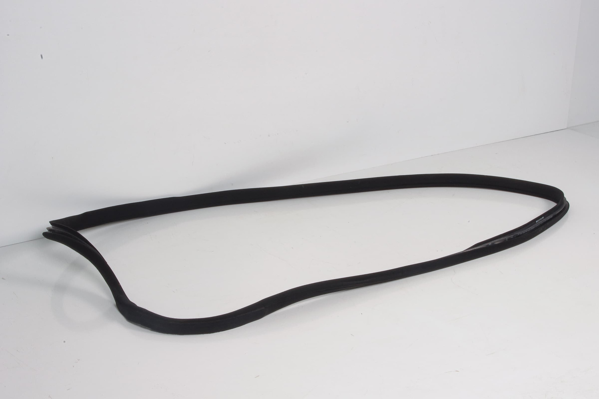Mercedes 2046971051 Door Edge Seal - Front Right Black | W204 C