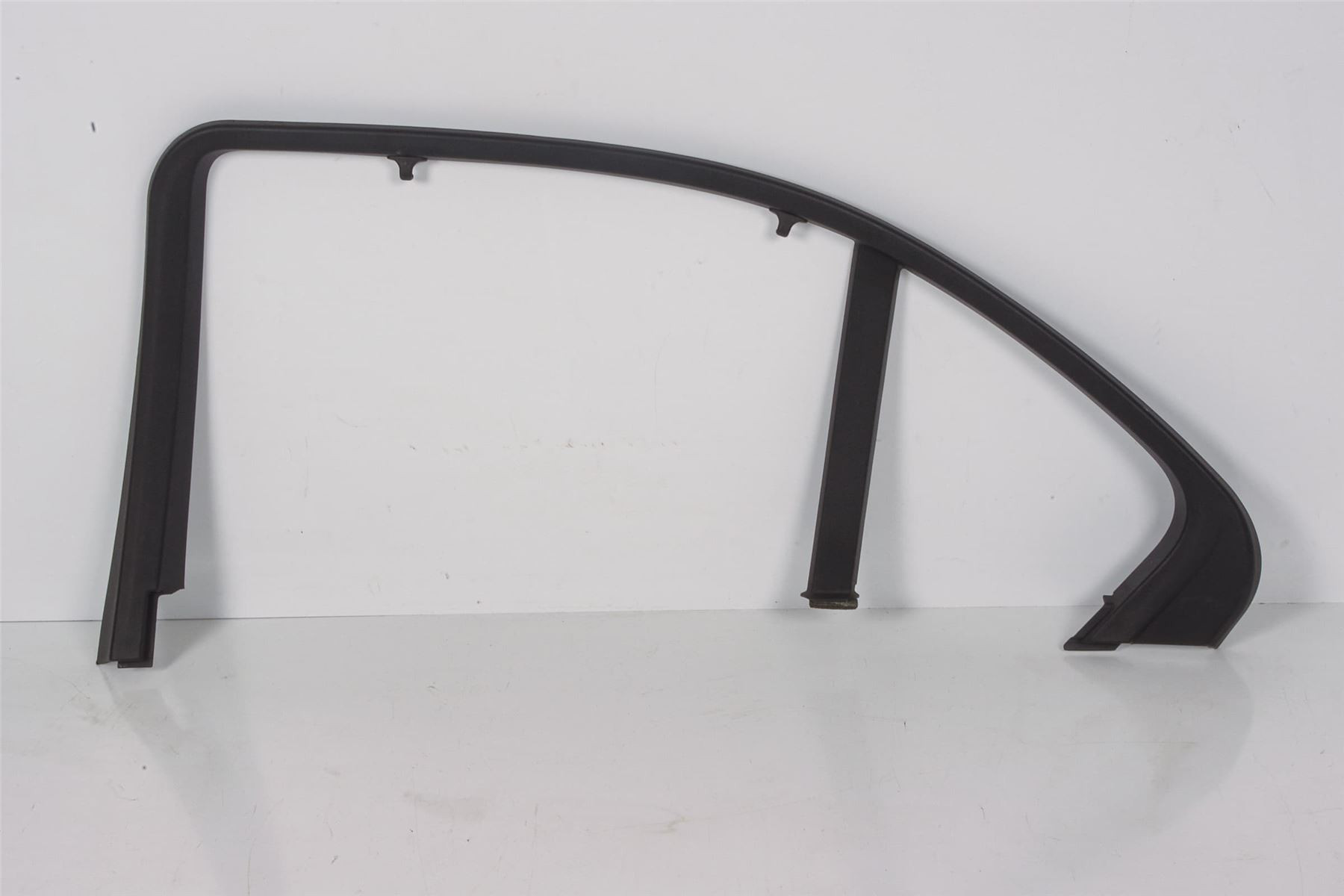 Mercedes 2047350271 Window Trim - Rear Right Black | W204 C