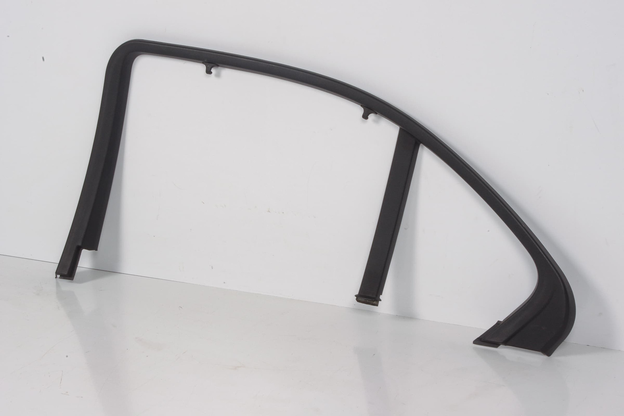 Mercedes 2047350271 Window Trim - Rear Right Black | W204 C