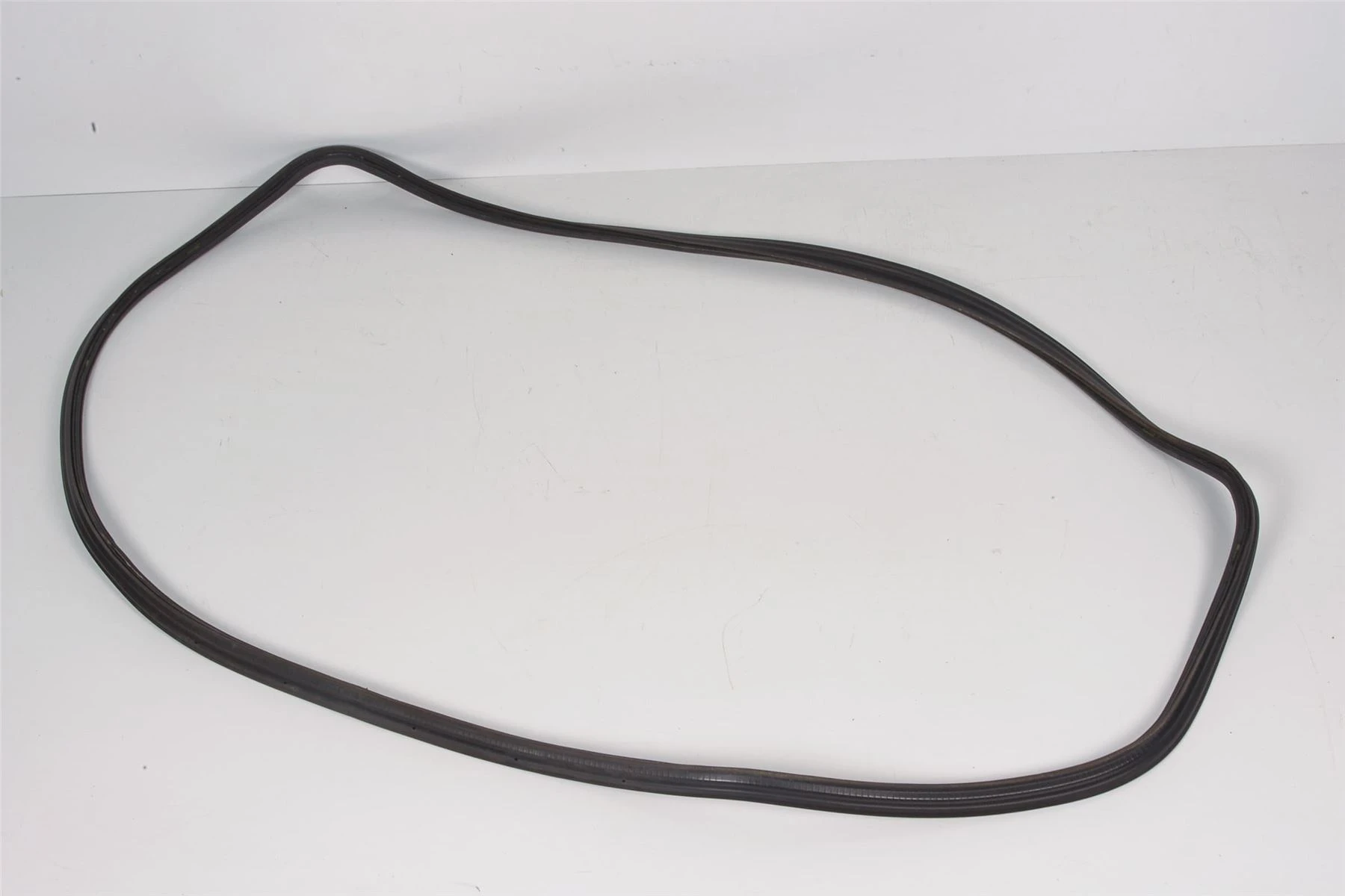 Mercedes 2047500298 Boot Seal | W204 C