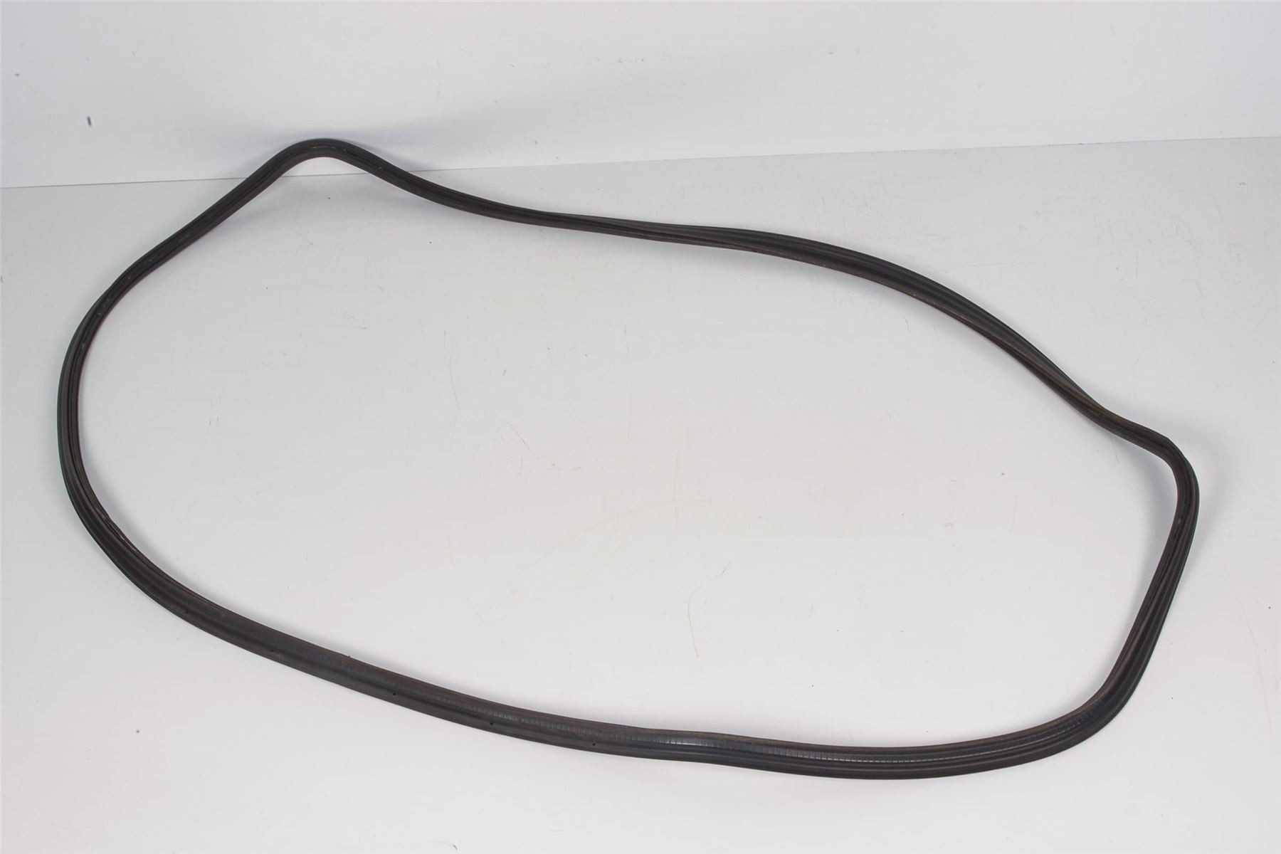 Mercedes 2047500298 Boot Seal | W204 C