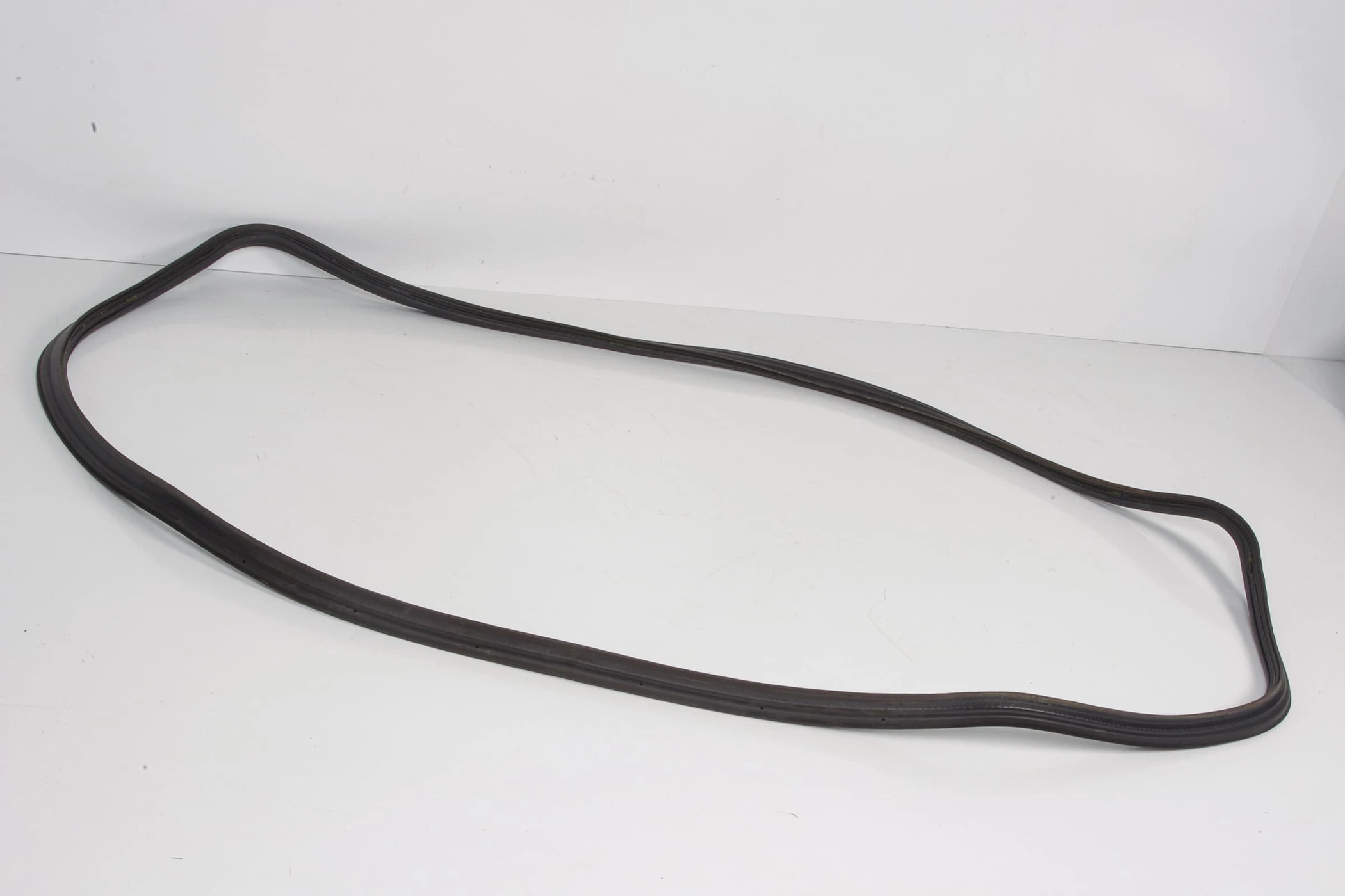 Mercedes 2047500298 Boot Seal | W204 C