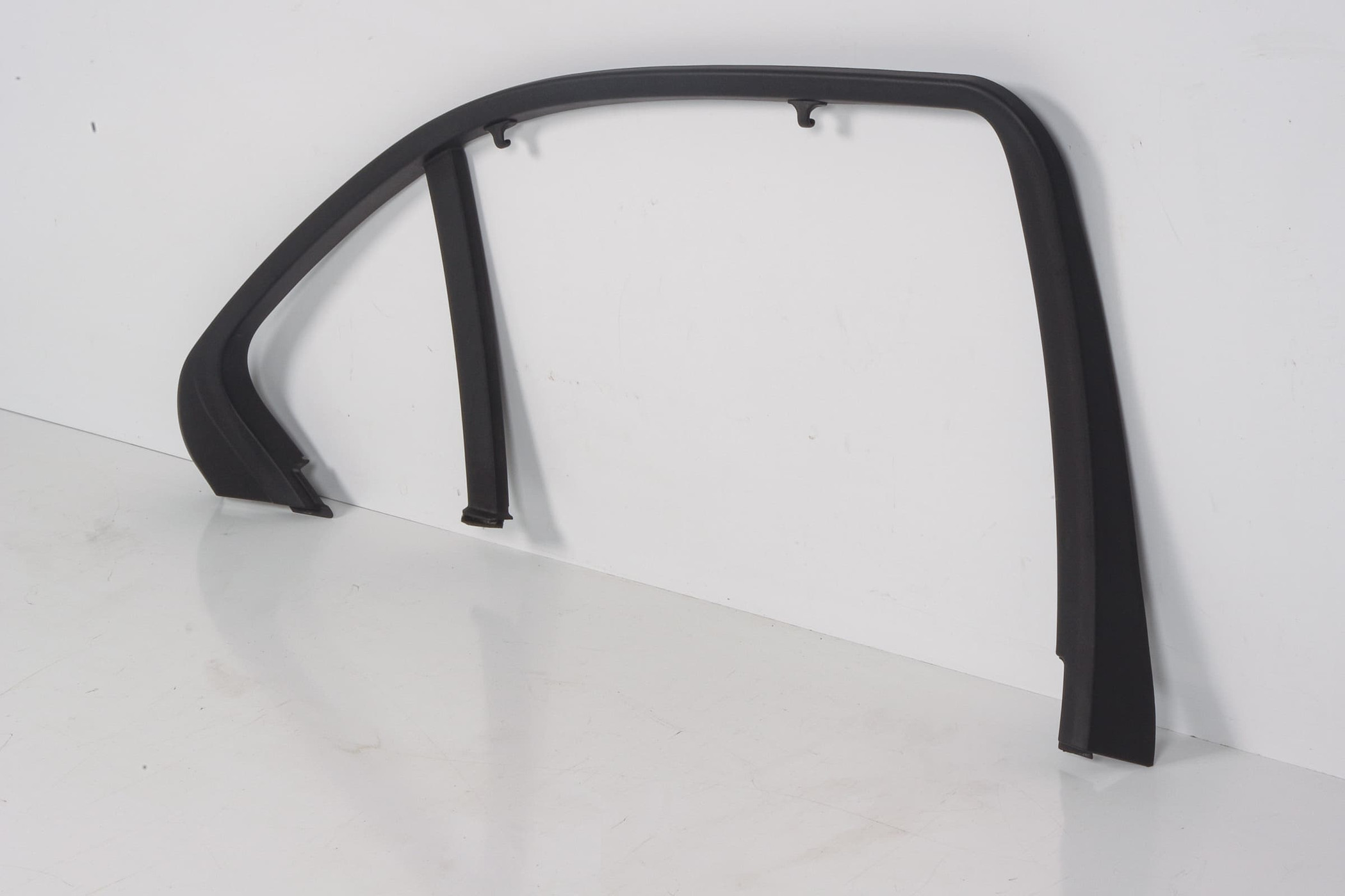 Mercedes 2047350171 Window Trim - Rear Left Black | W204 C