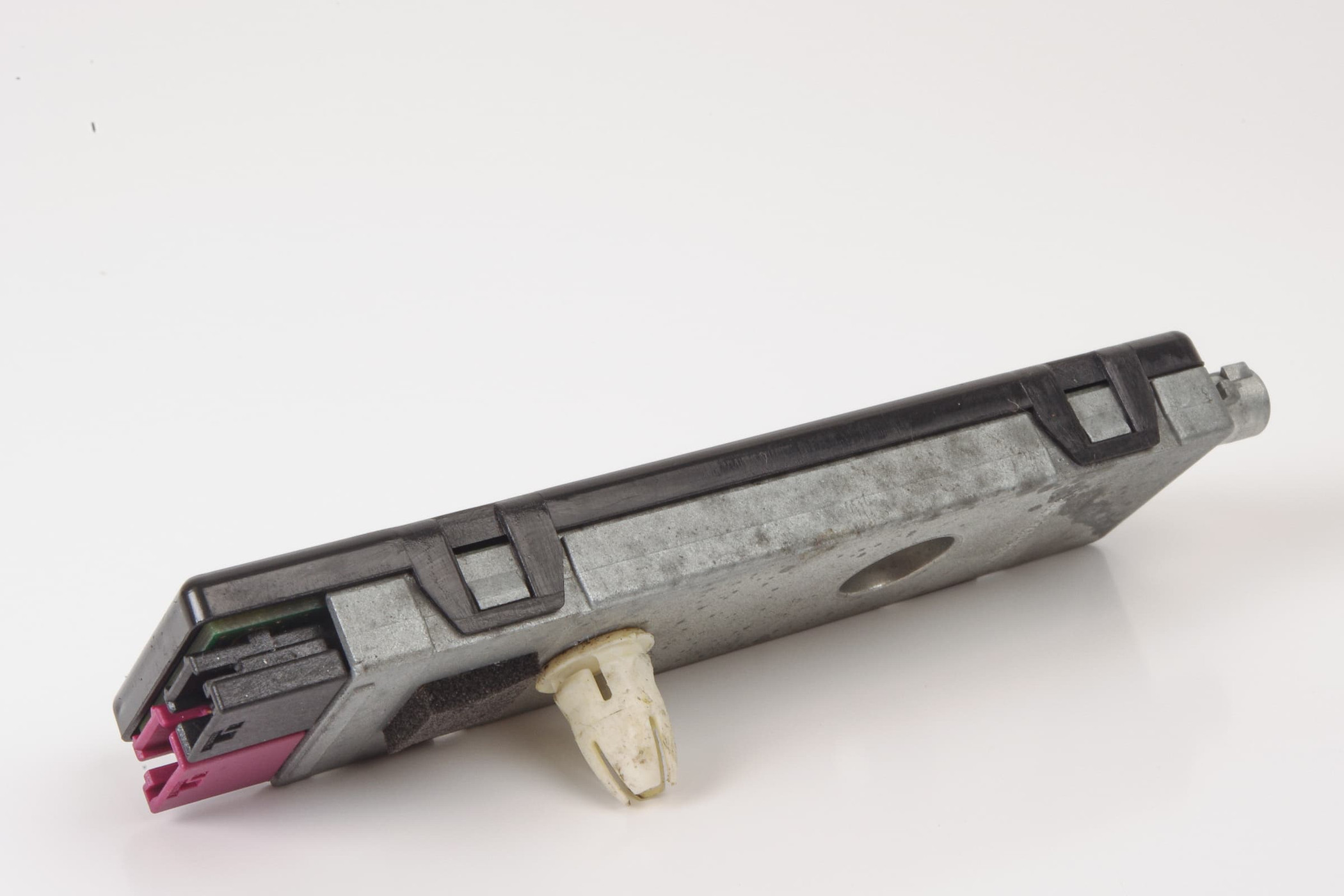 Mercedes 2048200089 Amplifier - Left | W204 C C207 E