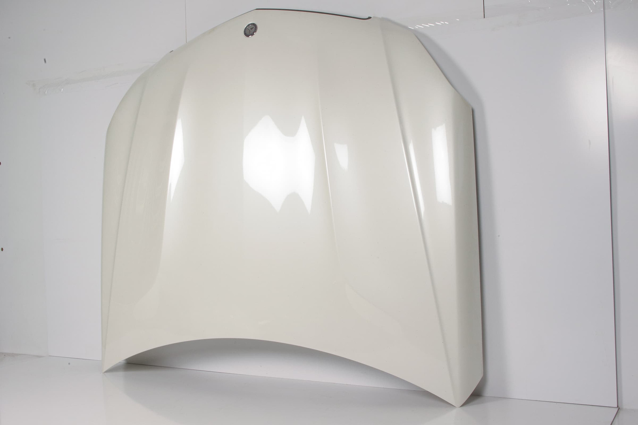 Mercedes 2048801257 AMG Bonnet - White | W204 C