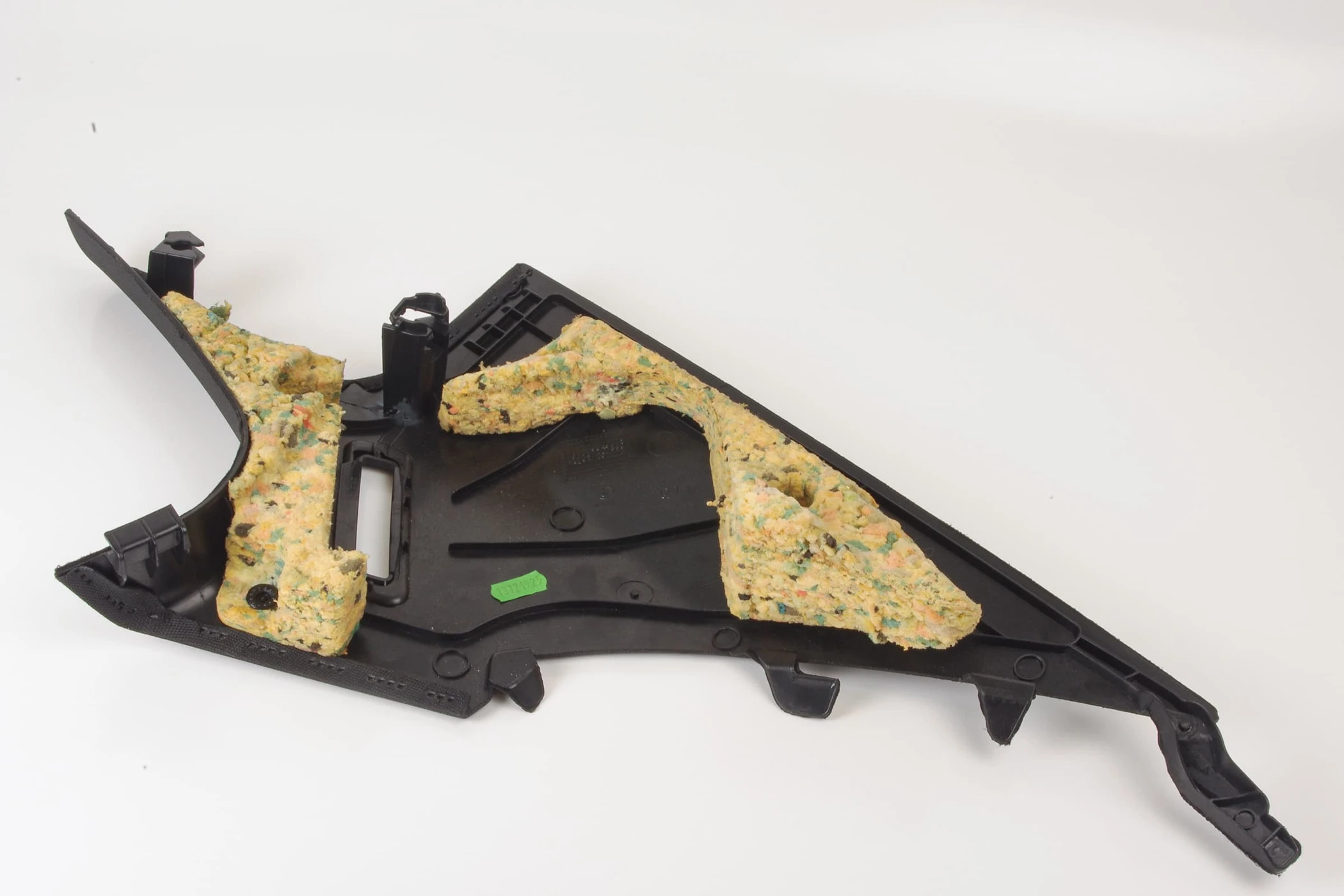 Mercedes 2046900725 C Pillar Trim - Left Black | W204 C