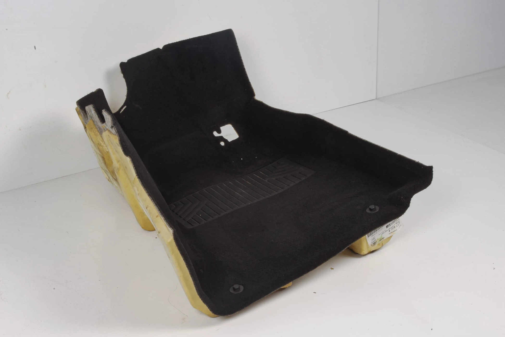 Mercedes 2046804640 Footwell Carpet Trim Panel - Front Right Black | W204 C