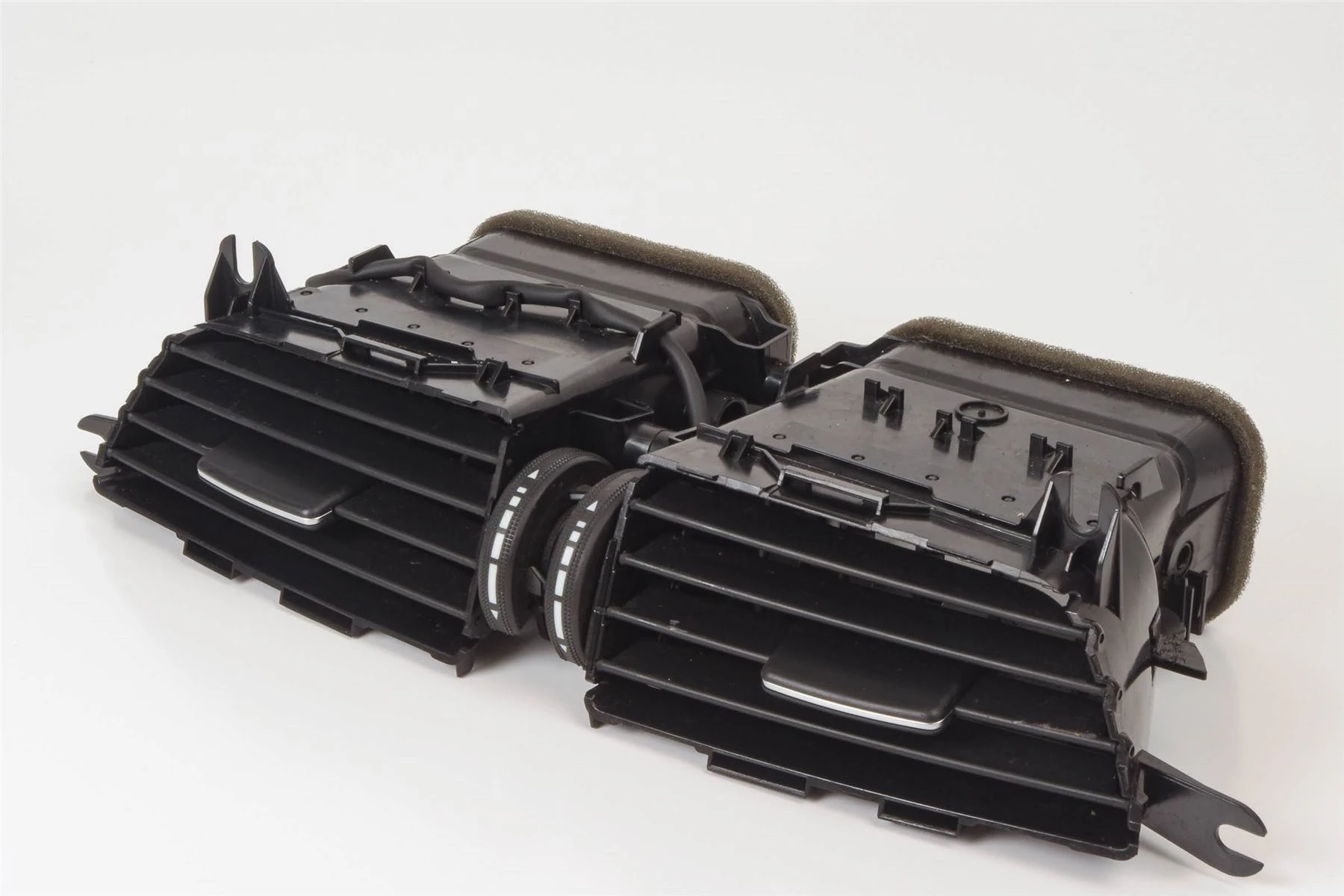 Mercedes 2048308454 Dashboard Air Vent - Black | W204 C
