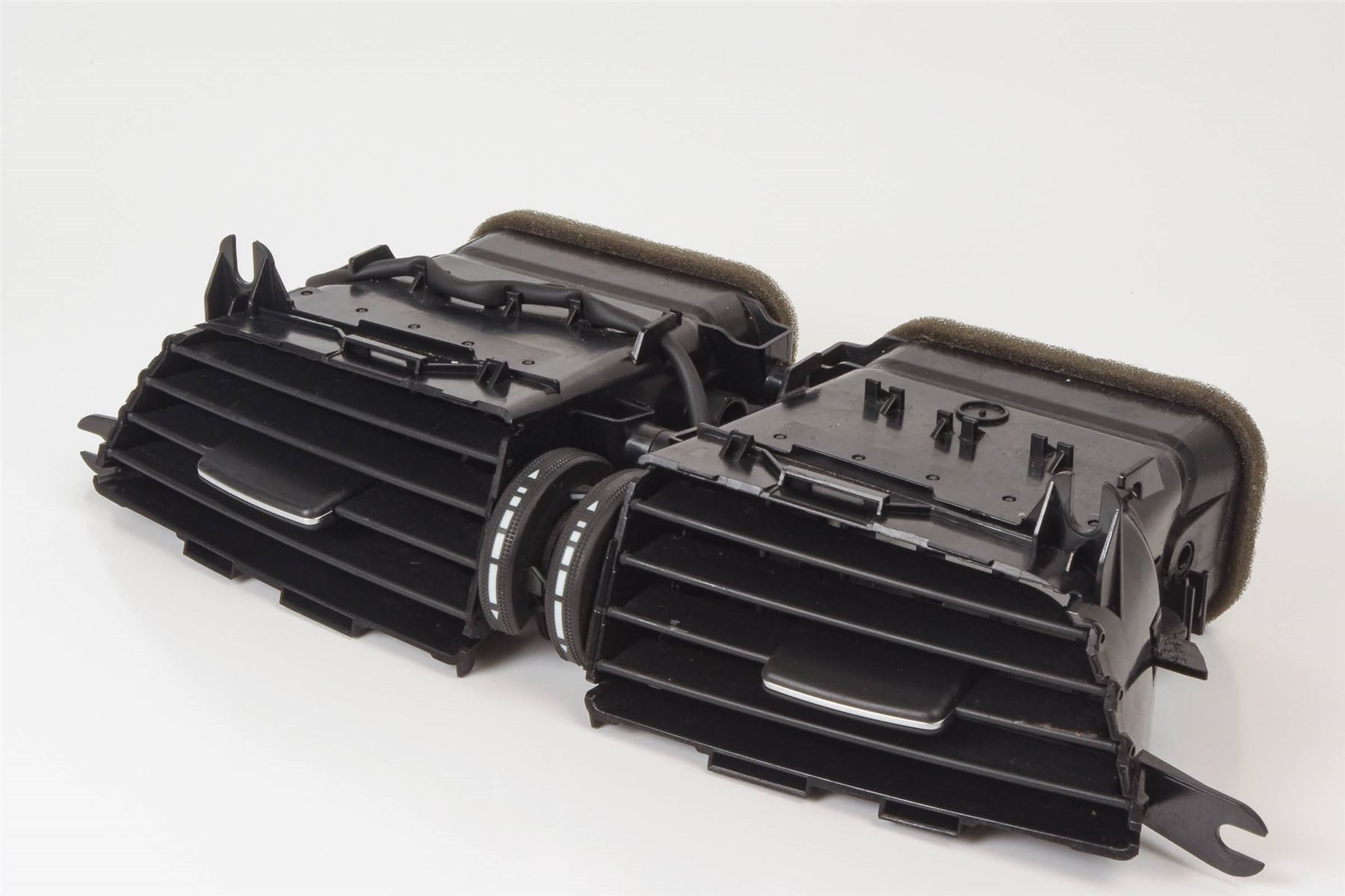 Mercedes 2048308454 Dashboard Air Vent - Black | W204 C