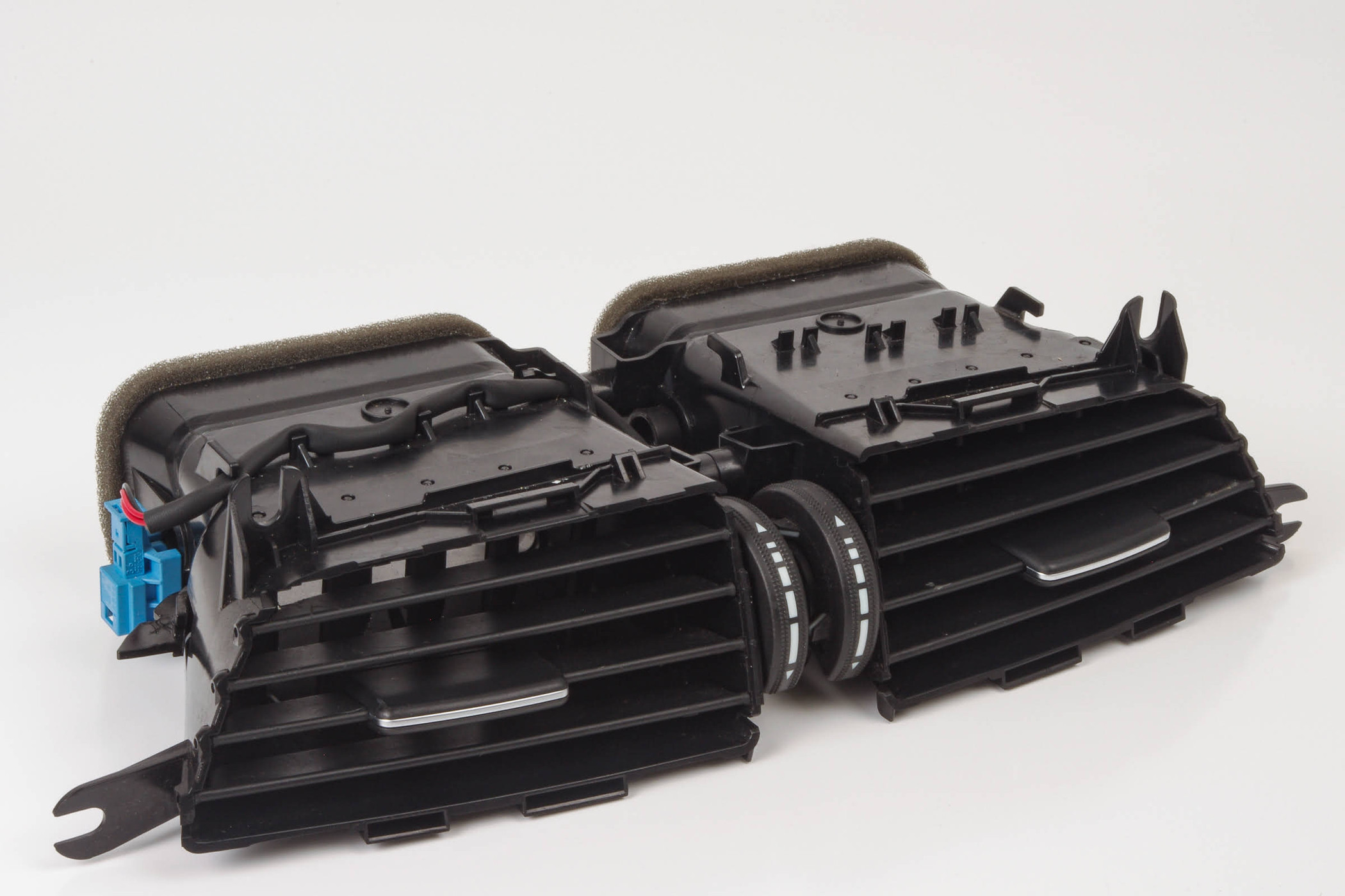 Mercedes 2048308454 Dashboard Air Vent - Black | W204 C