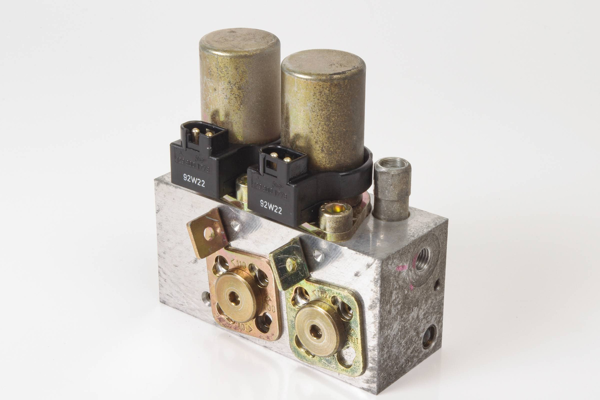 Mercedes 1298002278 Roof Hydraulic Valve Block | R129 SL