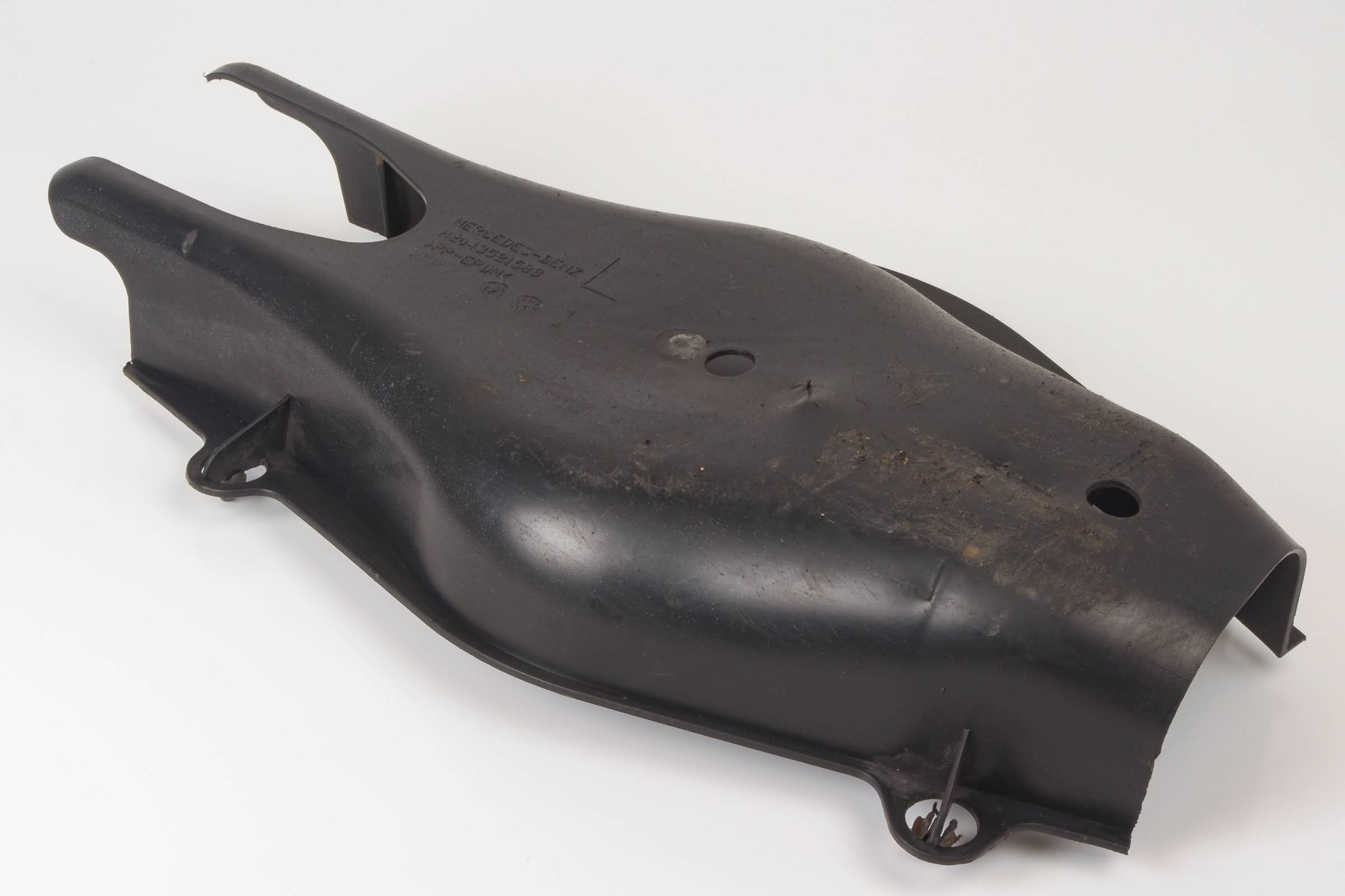 Mercedes 2043521588 Control Arm Cover - Rear Left | W204 C X204 GLK C207 A207...